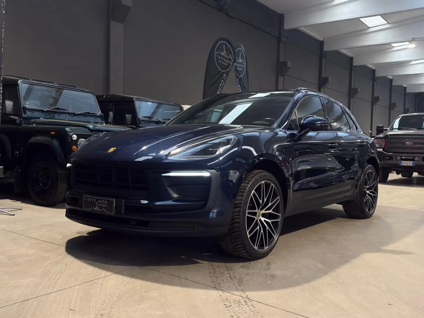 Porsche Macan 2.0 Blau - 1