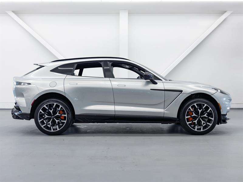 2023 Aston Martin DBX — снимка 1
