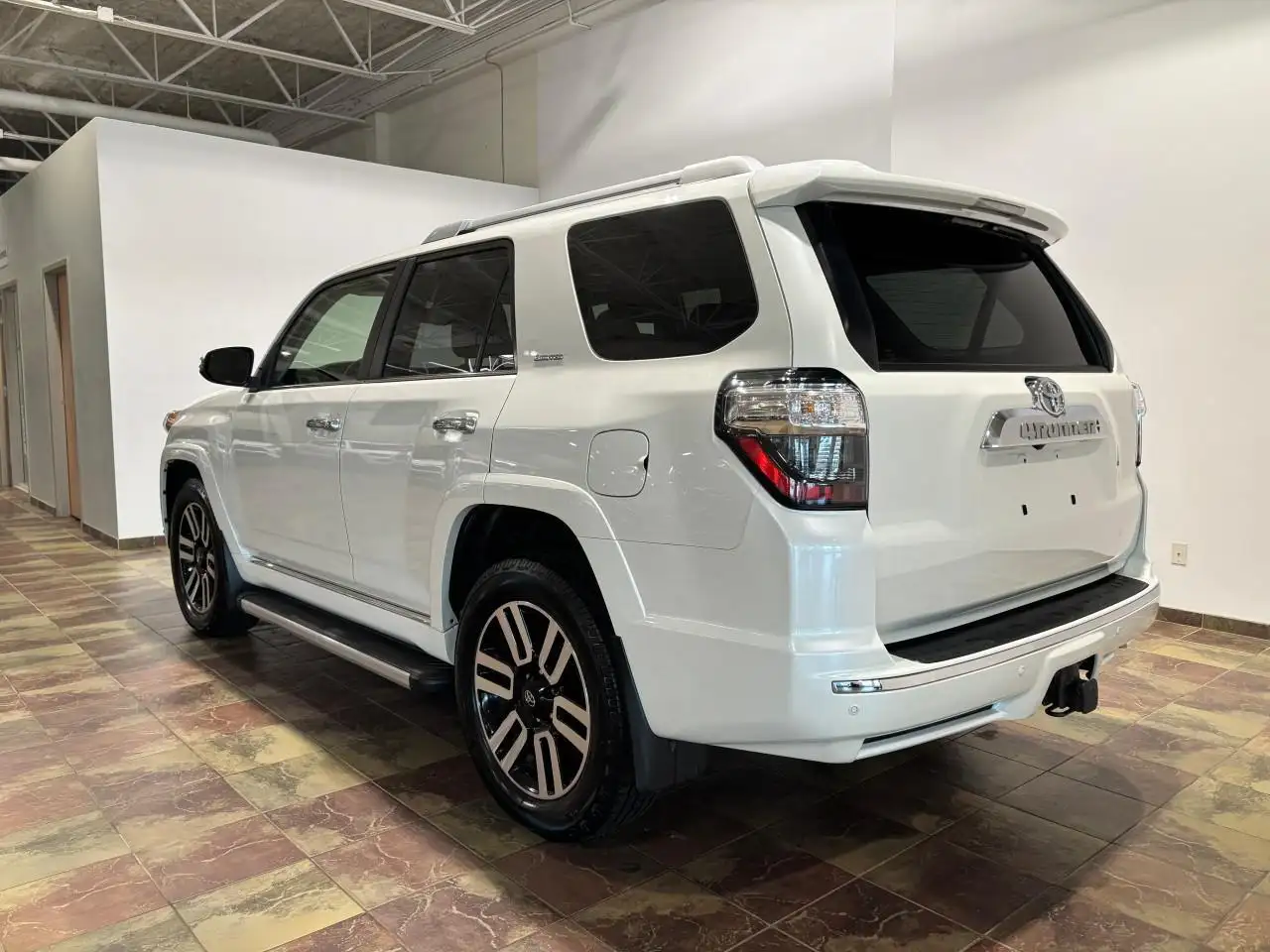 Toyota 4-Runner снимка Toyota 4-Runner