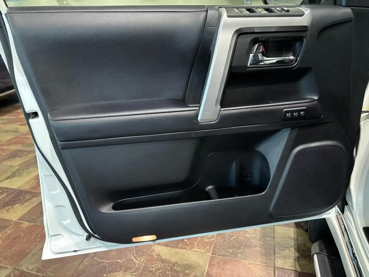 Toyota 4-Runner снимка Toyota 4-Runner