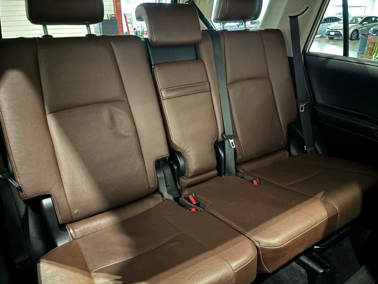 Toyota 4-Runner снимка Toyota 4-Runner