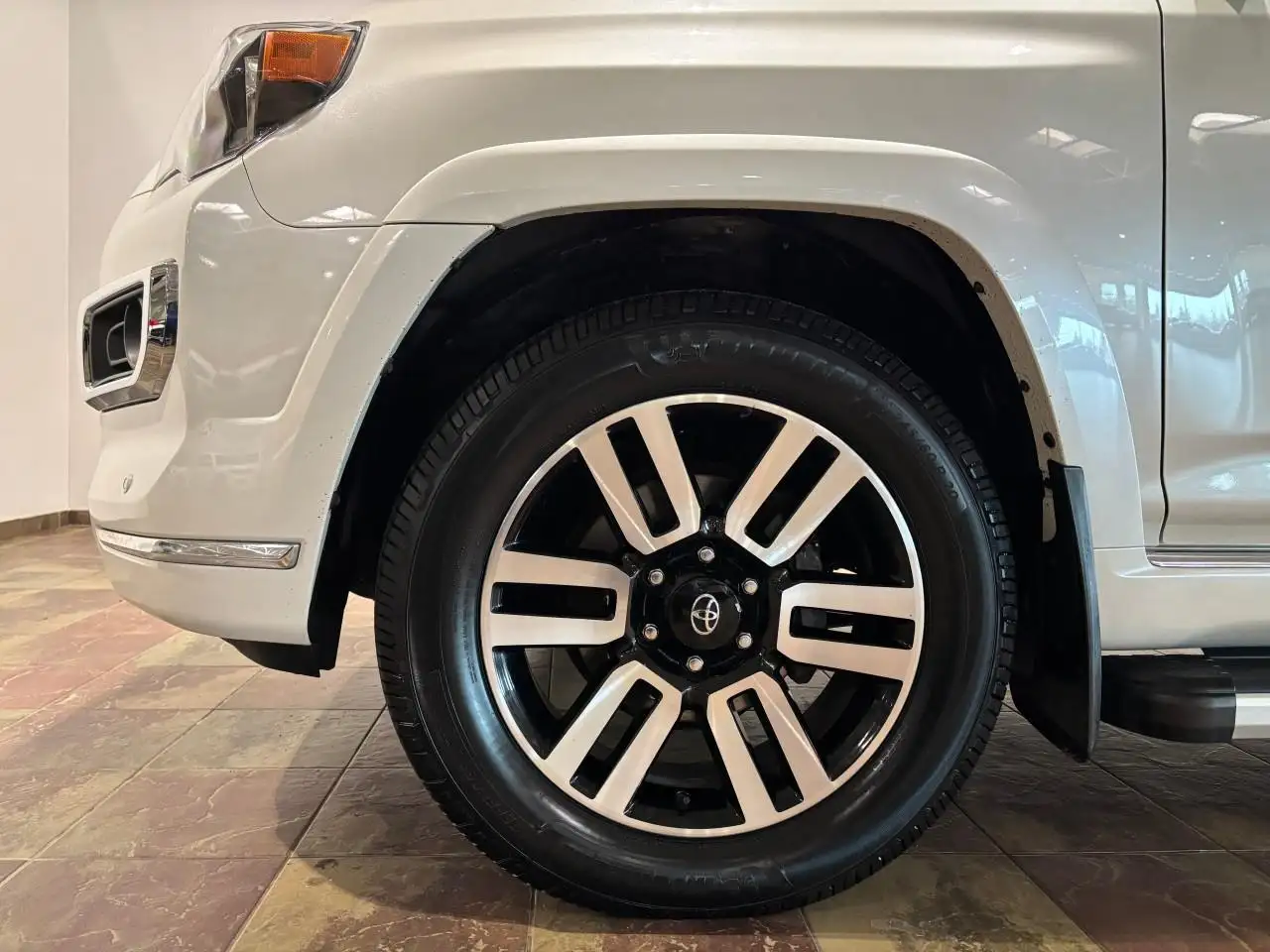 Toyota 4-Runner снимка Toyota 4-Runner