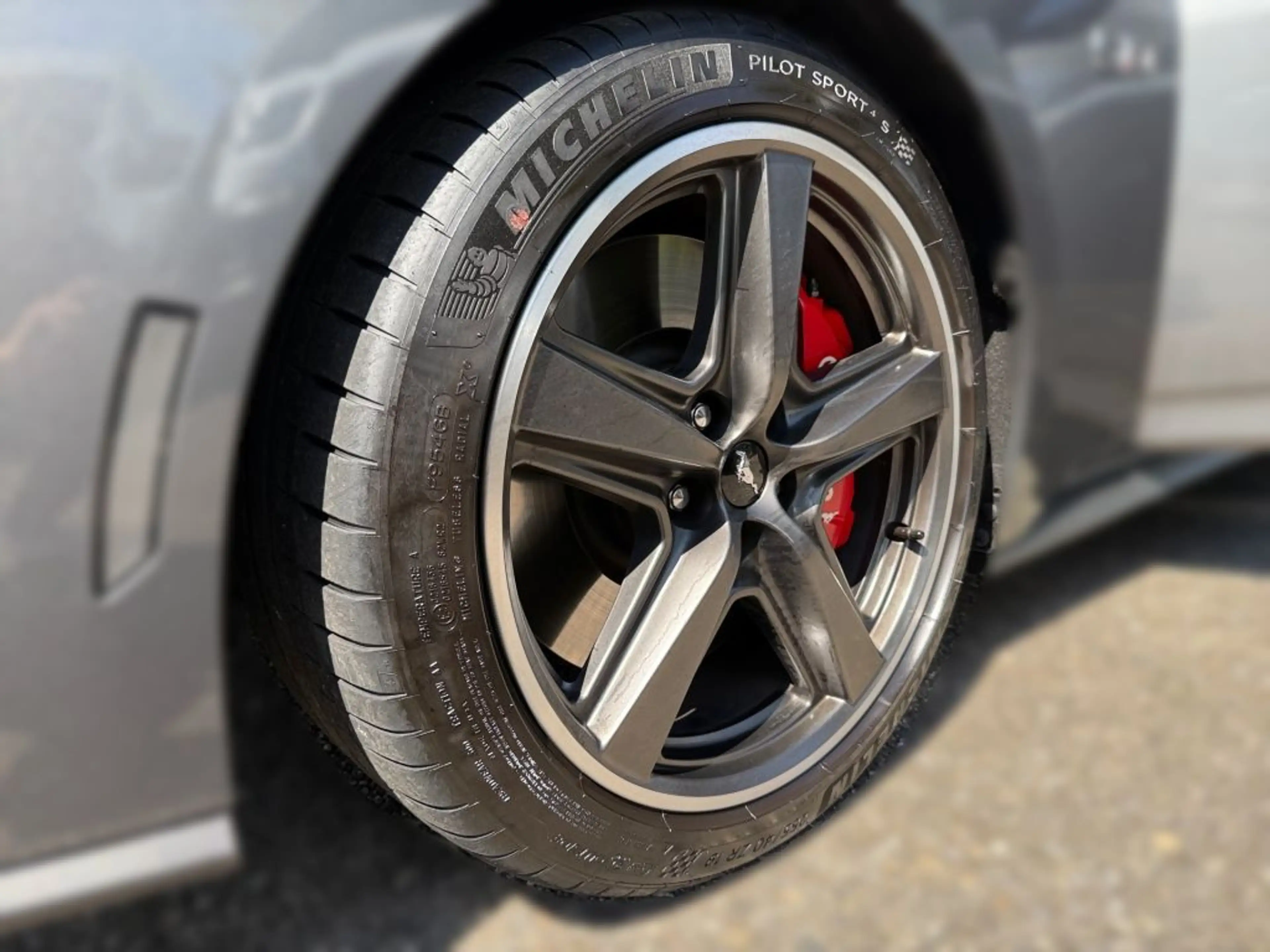 Ford Mustang Fastback 5.0 Ti-VCT V8 Aut. GT — photo 6