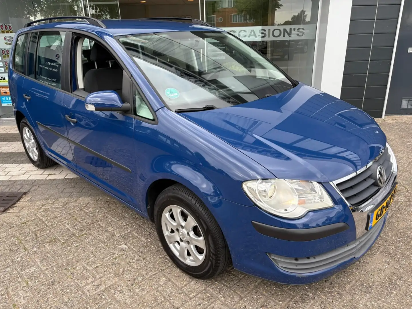 Volkswagen Touran 1.6 Trendline Blau - 2