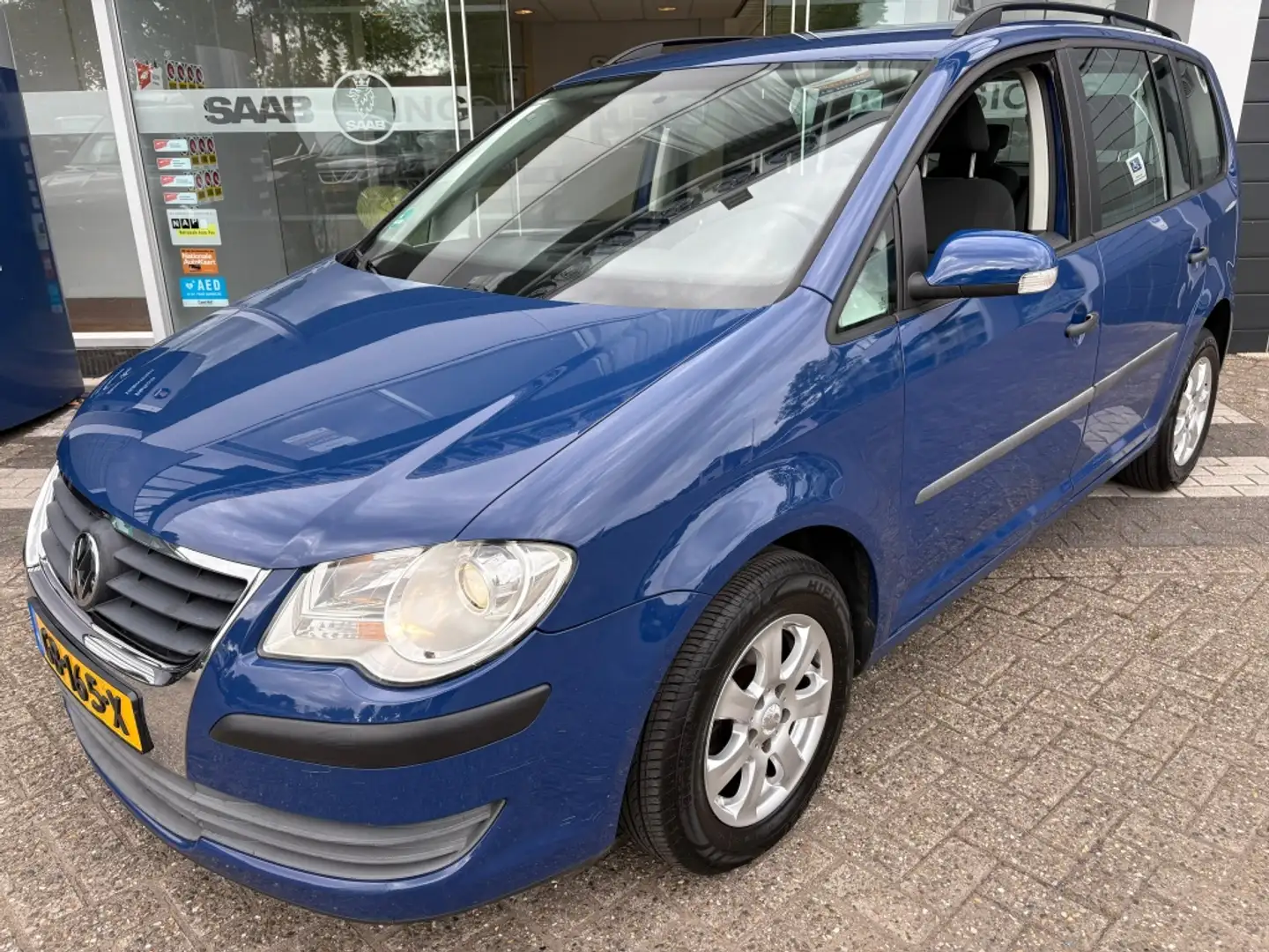 Volkswagen Touran 1.6 Trendline Blau - 1