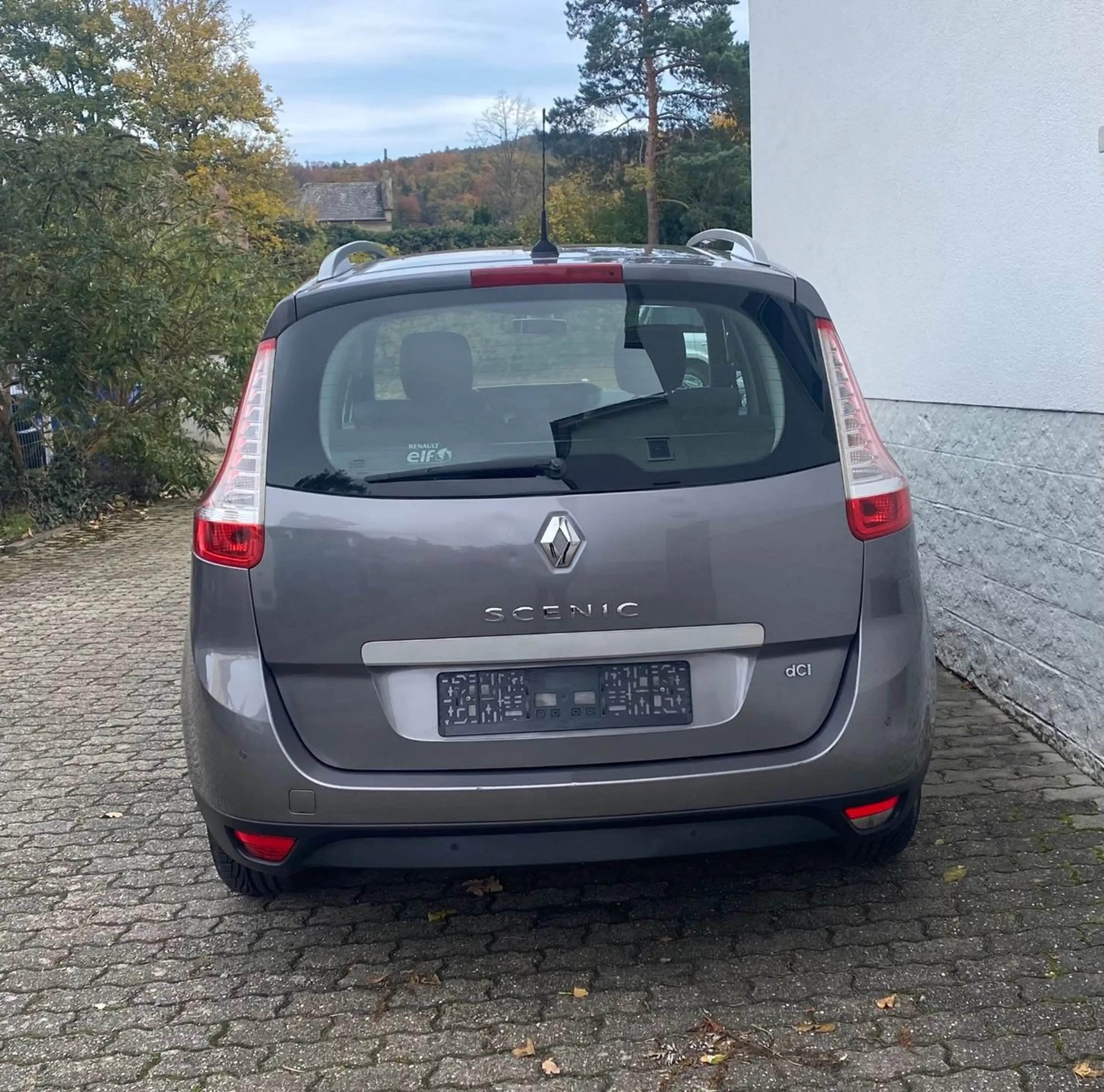 Renault Grand Scenic 1.5 dCi DeLuxe Aut. Navi PDC — photo 10
