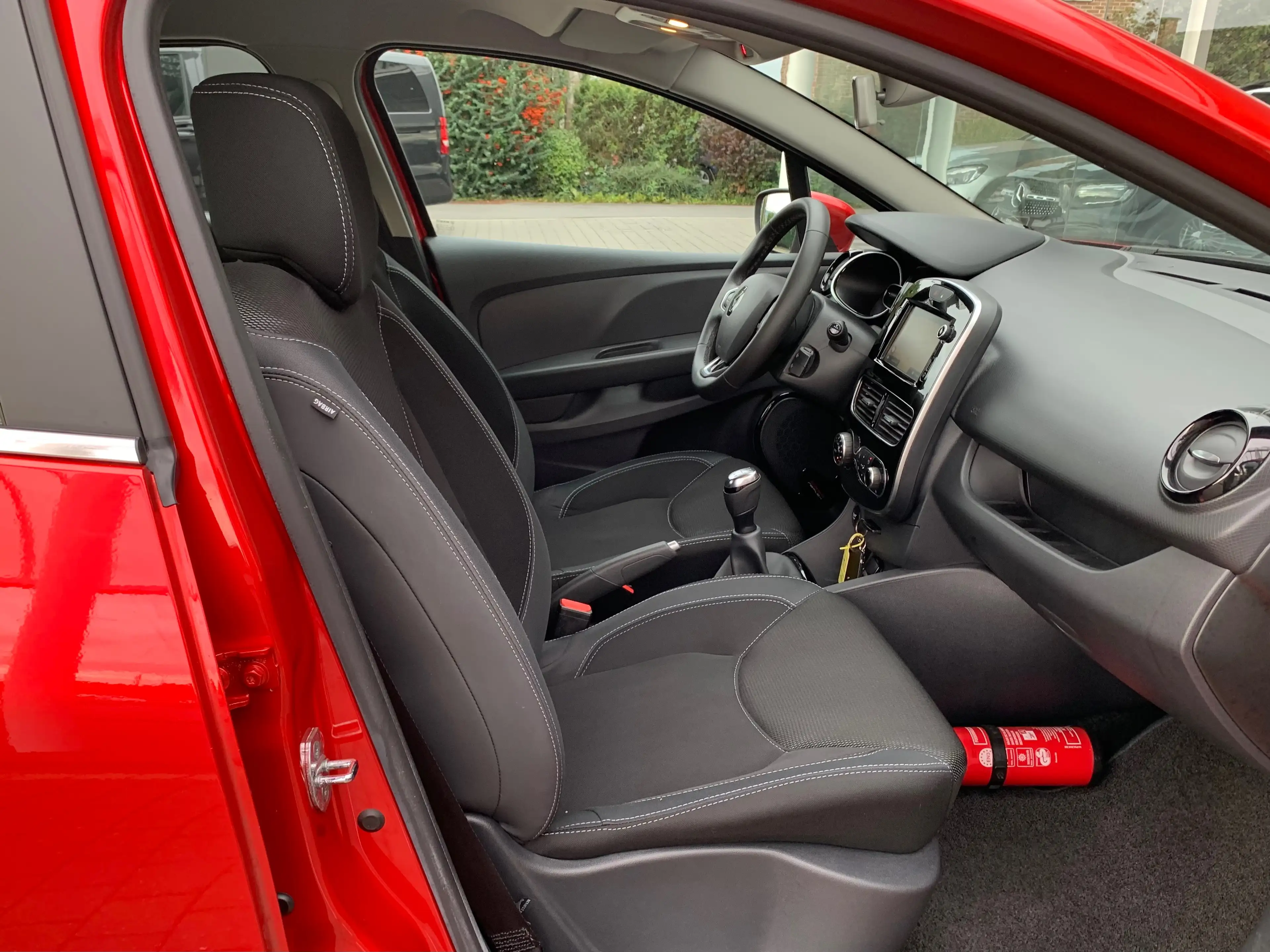 Renault Clio 0.9 TCe / GPS / Clim Auto / Cruise / LED / Bluetooth / Radar De Recul / Faible Km / GARANTIE — photo 13