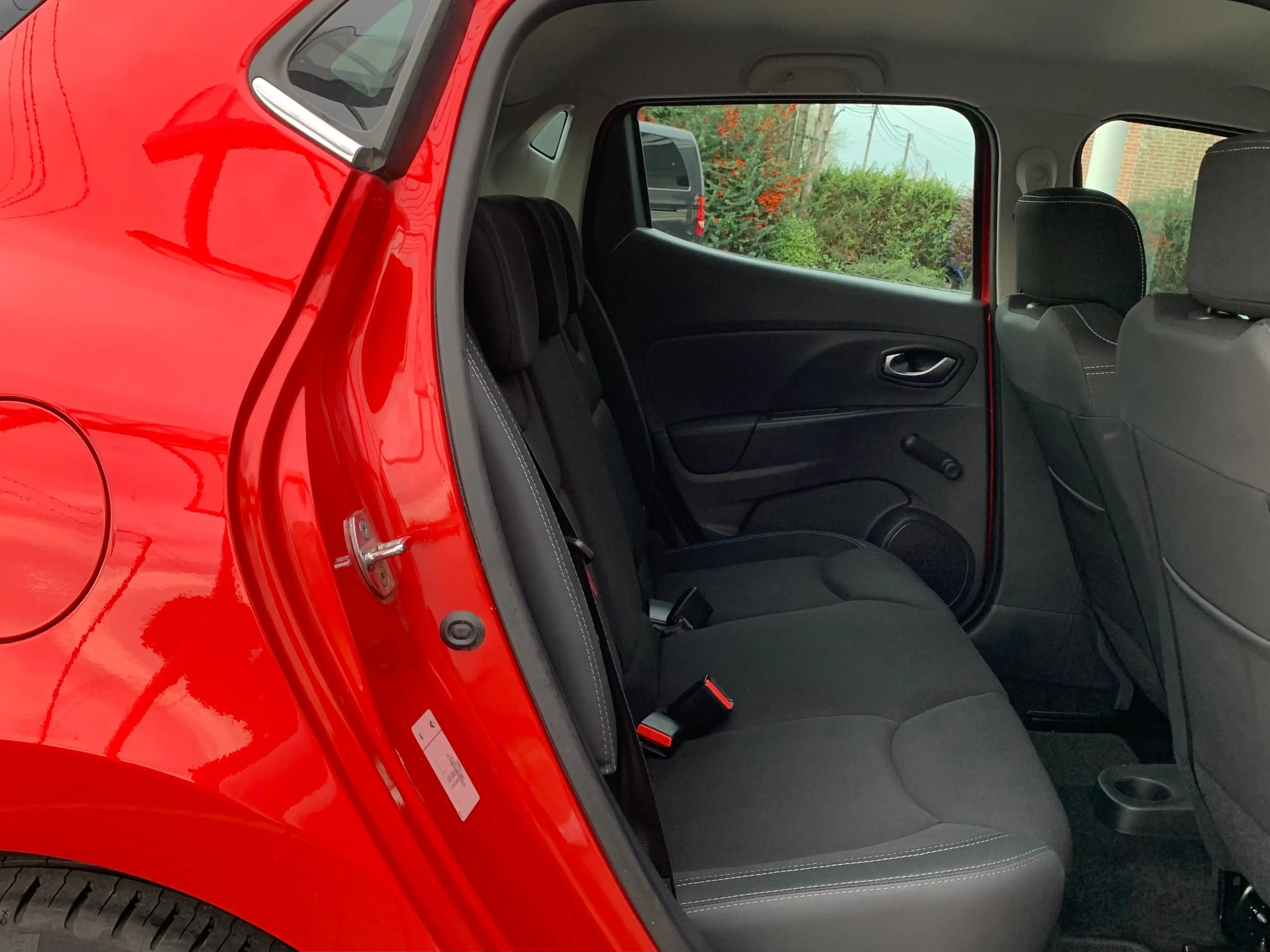 Renault Clio 0.9 TCe / GPS / Clim Auto / Cruise / LED / Bluetooth / Radar De Recul / Faible Km / GARANTIE — photo 12