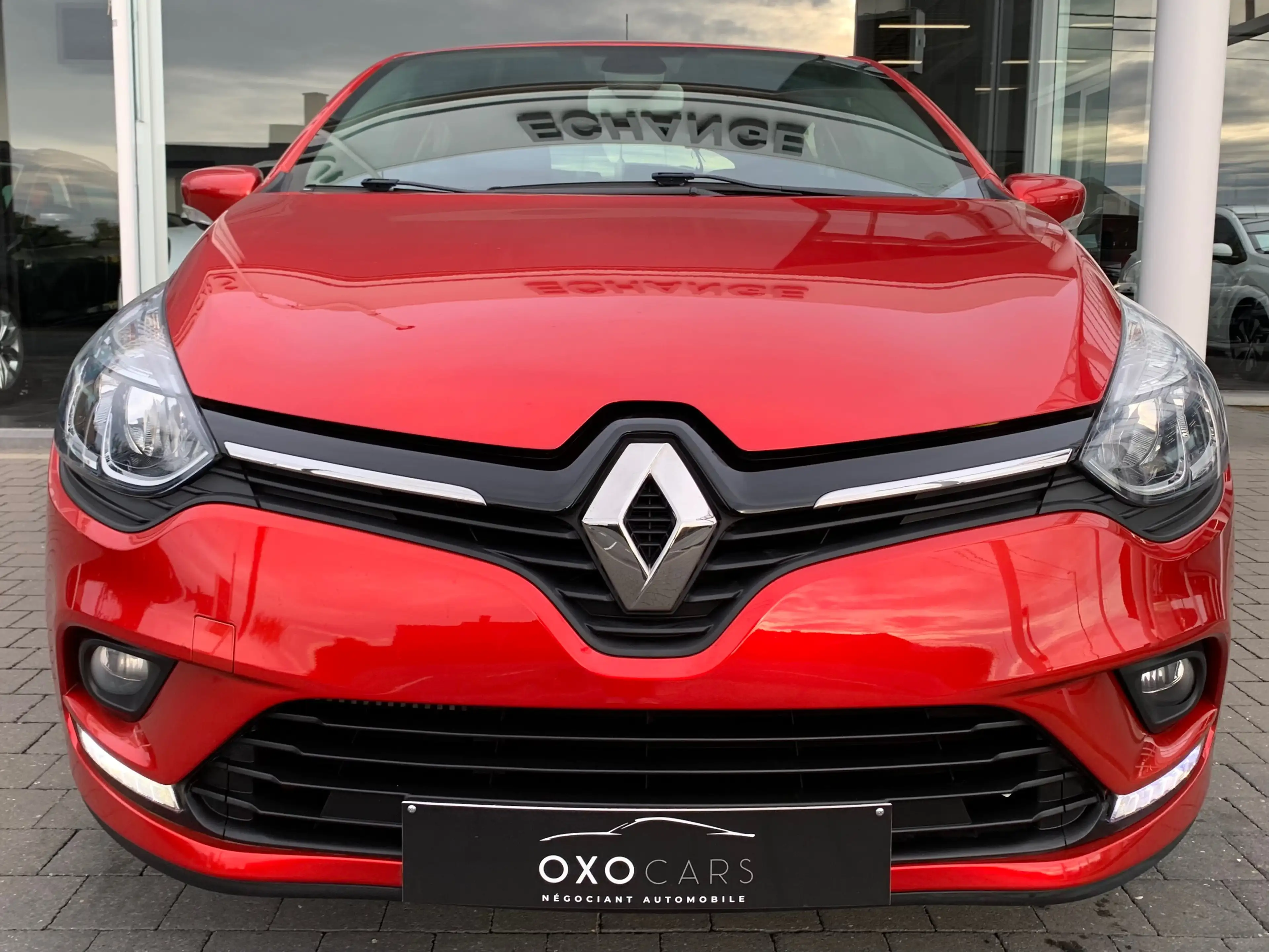 Renault Clio 0.9 TCe / GPS / Clim Auto / Cruise / LED / Bluetooth / Radar De Recul / Faible Km / GARANTIE — photo 2