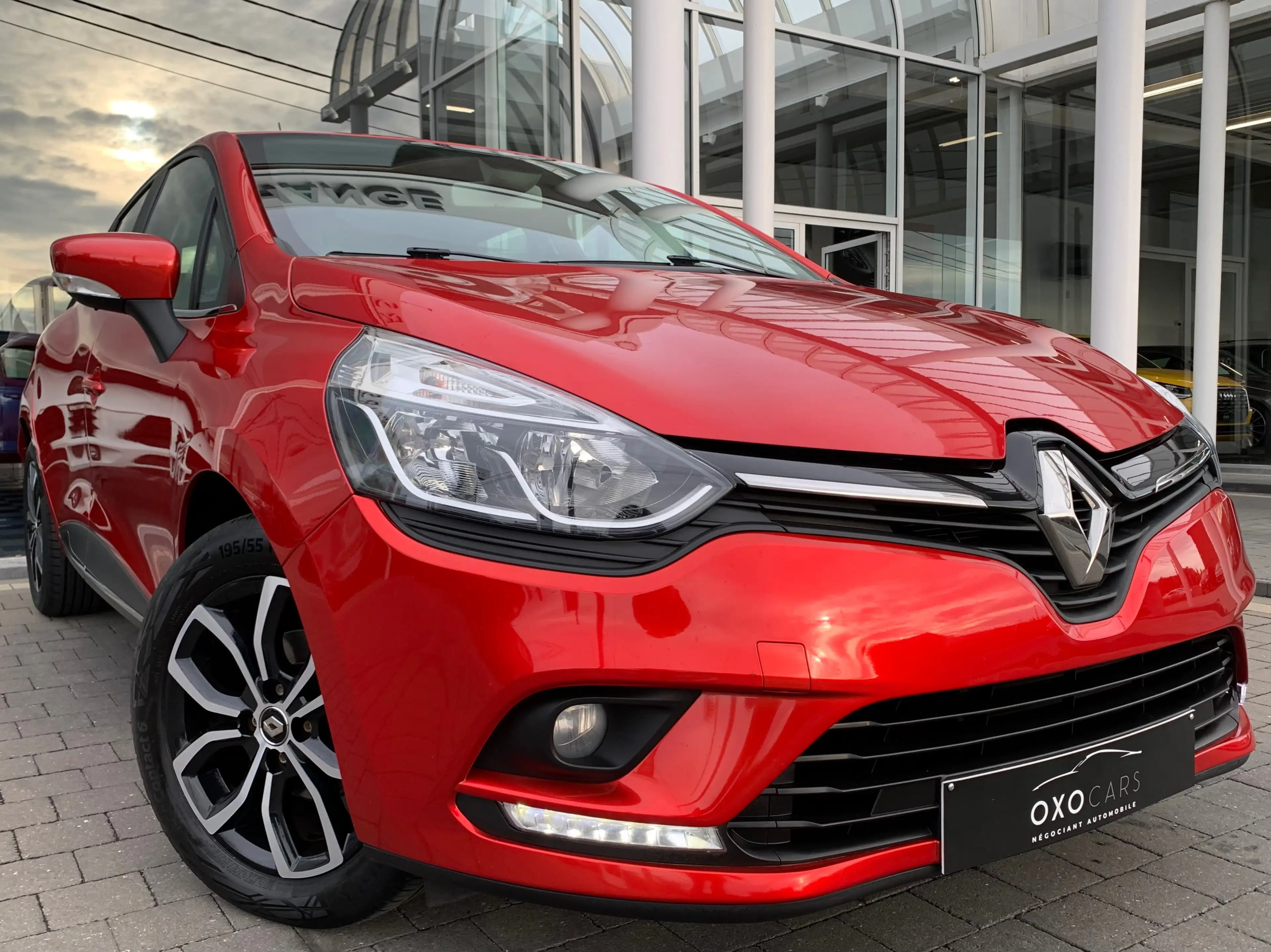 Renault Clio 0.9 TCe / GPS / Clim Auto / Cruise / LED / Bluetooth / Radar De Recul / Faible Km / GARANTIE — photo 3