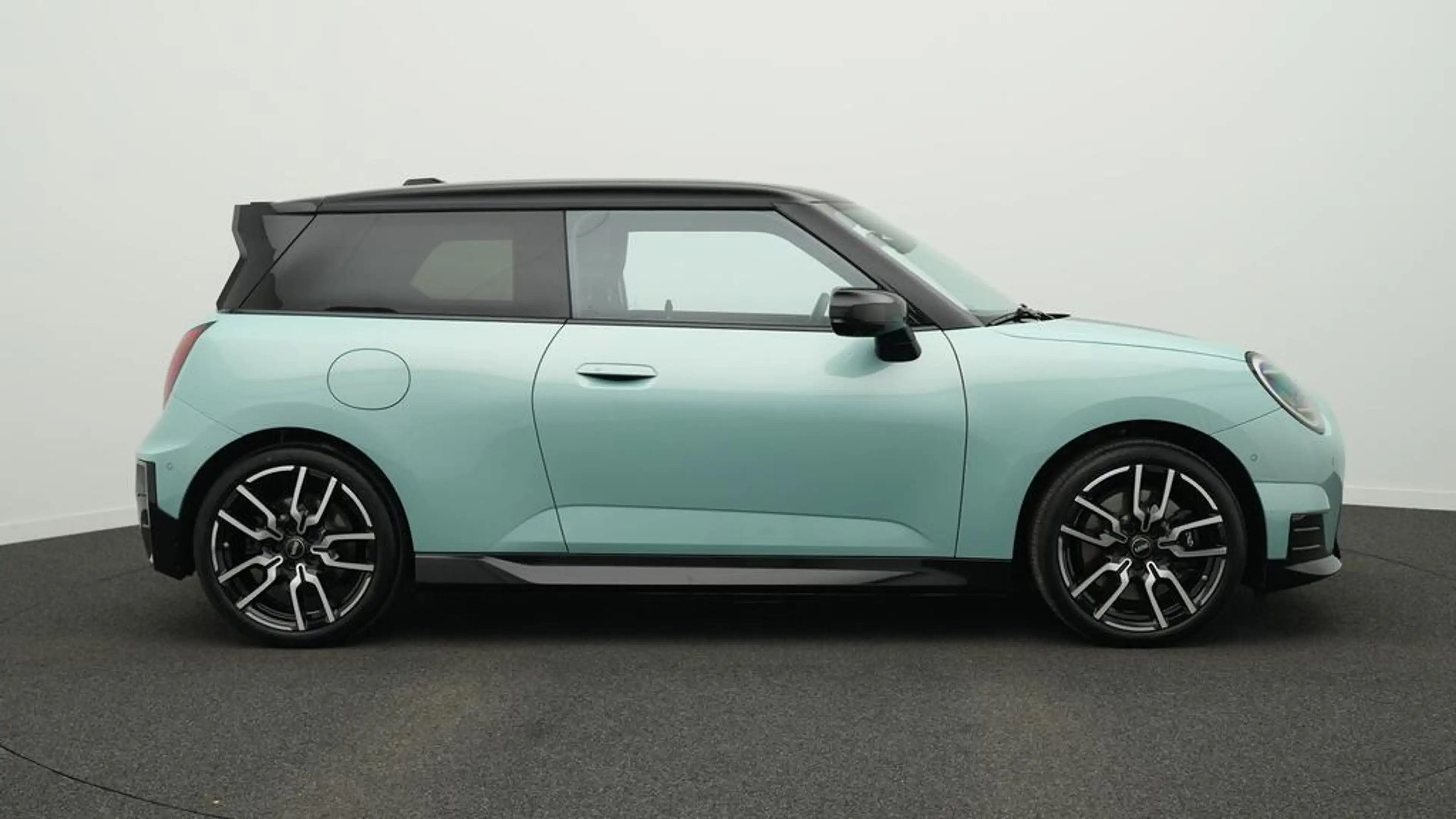 MINI Cooper SE John Cooper Works Trim — photo 3