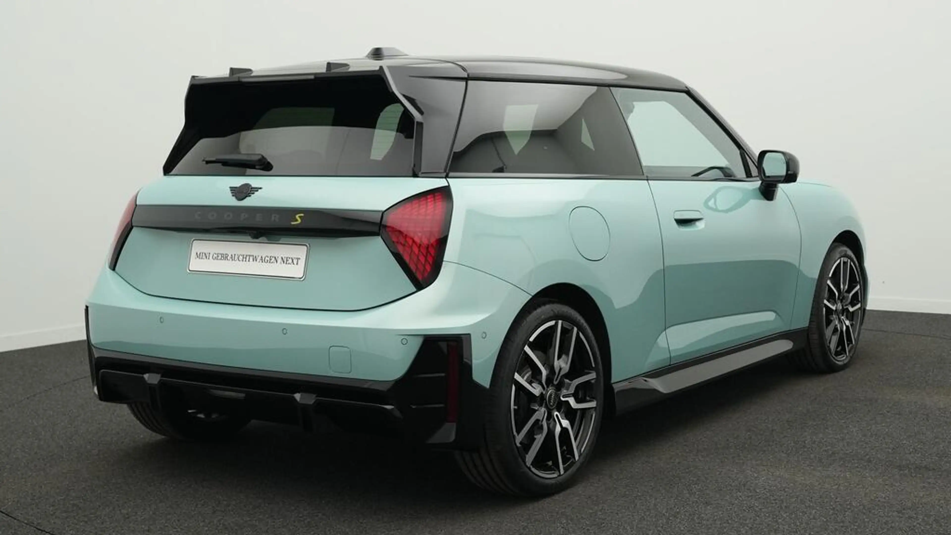 MINI Cooper SE John Cooper Works Trim — photo 7