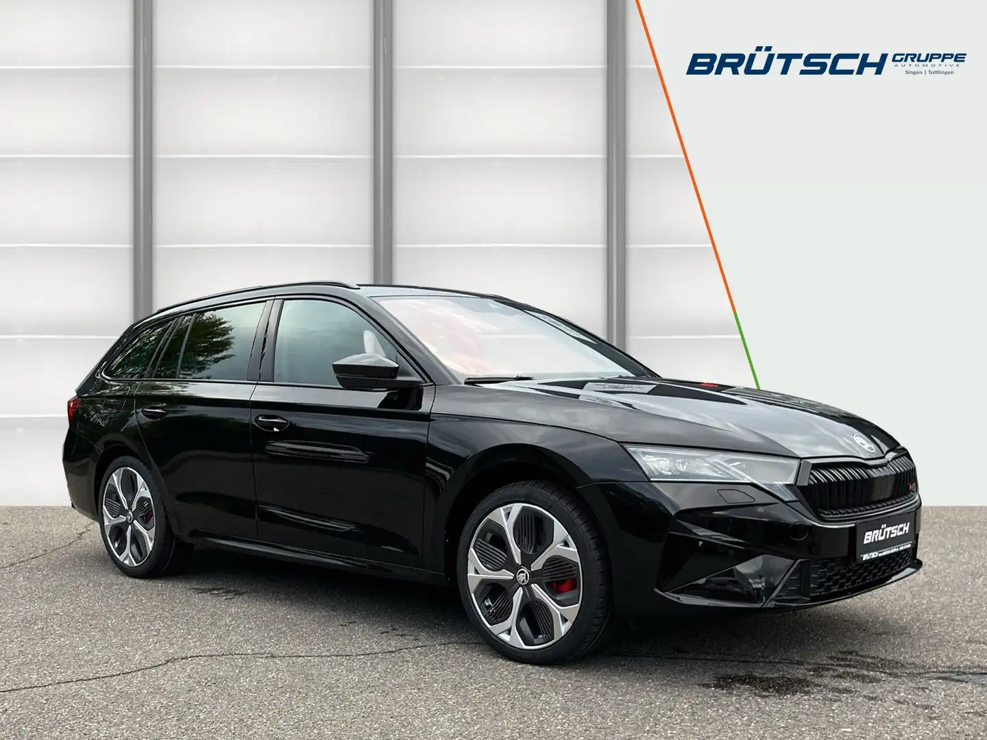 Skoda Octavia Combi RS 2,0 TSI DSG 195kW/265PS Schwarz - 2