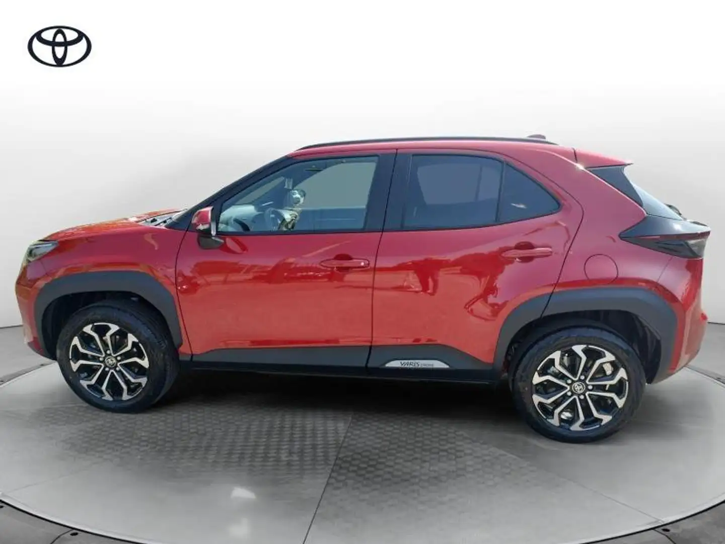 Toyota Yaris Cross 1.5 Hybrid 130 CV 5p.E-CVT Trend Rosso - 2