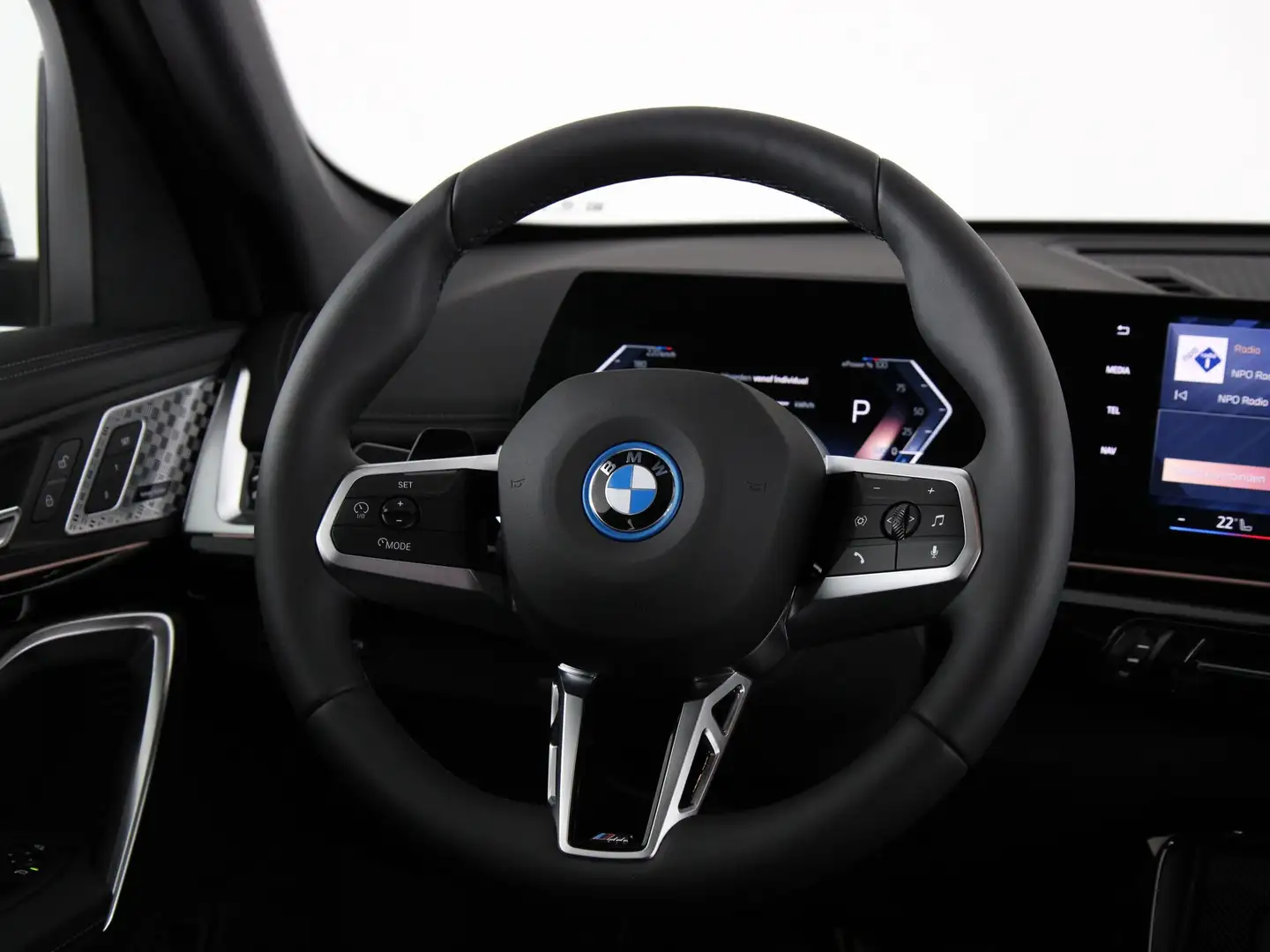 BMW iX1 eDrive20 67 kWh Grijs - 2