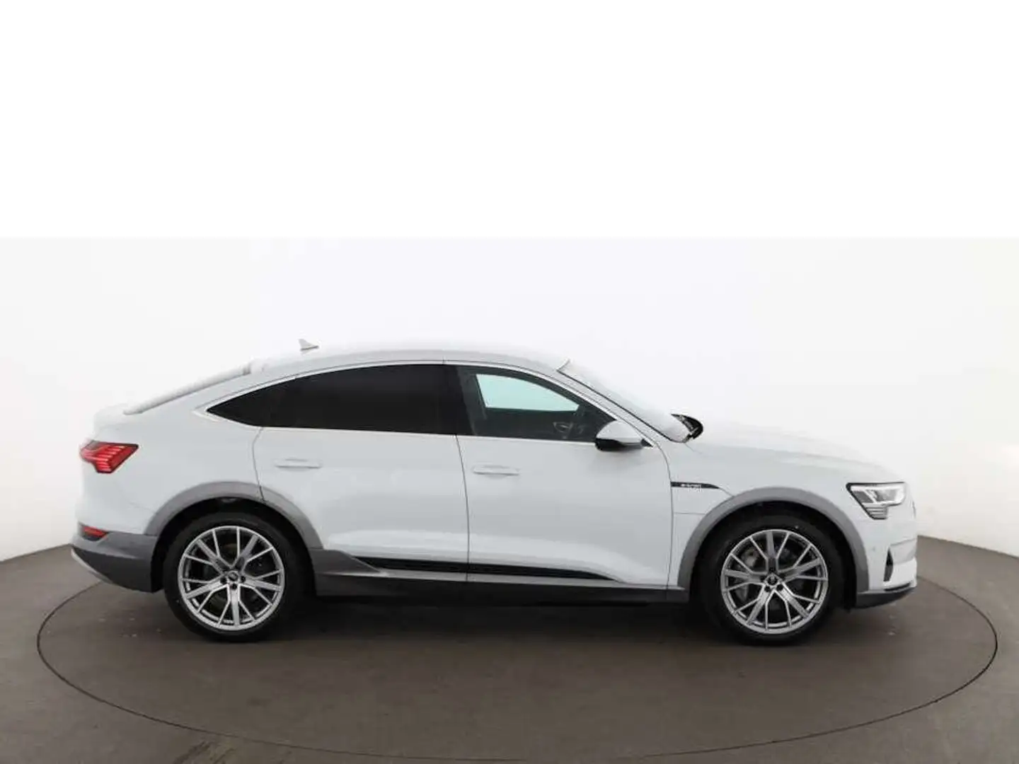 Audi e-tron SB 55 quattro advanced 95kWh Aut LED NAVI Weiß - 2