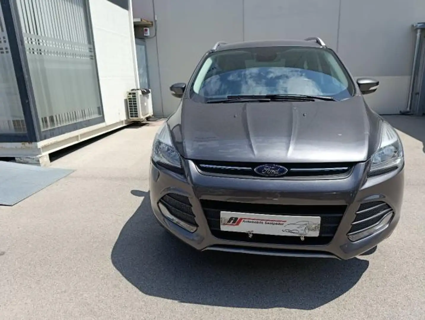 Ford Kuga 1.5 EcoB. Auto S&S Trend 4x2 150 Plateado - 1