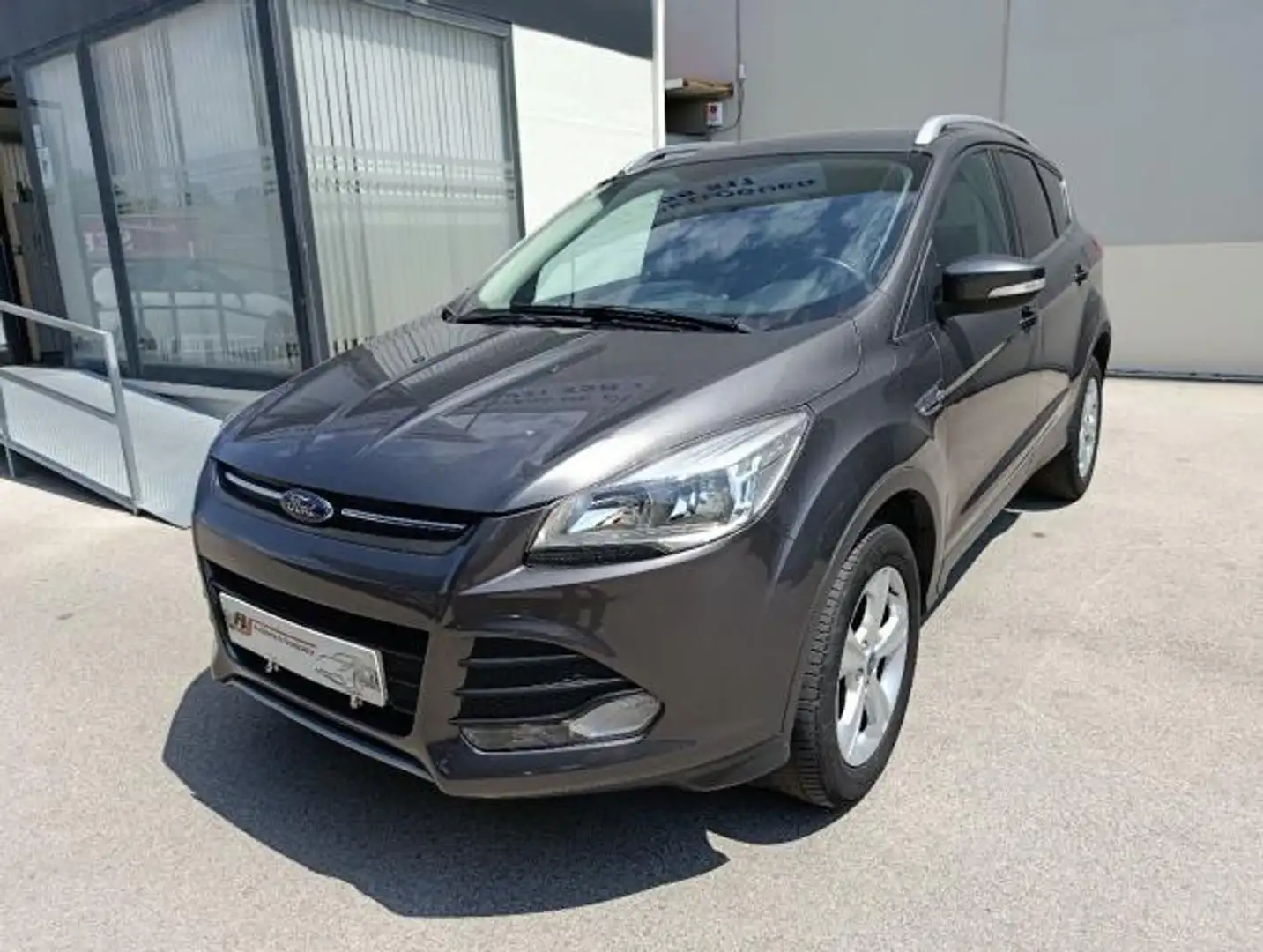 Ford Kuga 1.5 EcoB. Auto S&S Trend 4x2 150 Plateado - 2