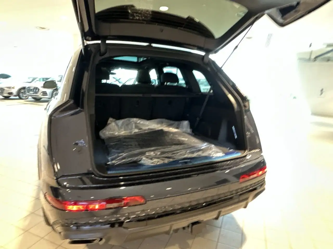 Audi Q7 снимка Audi Q7