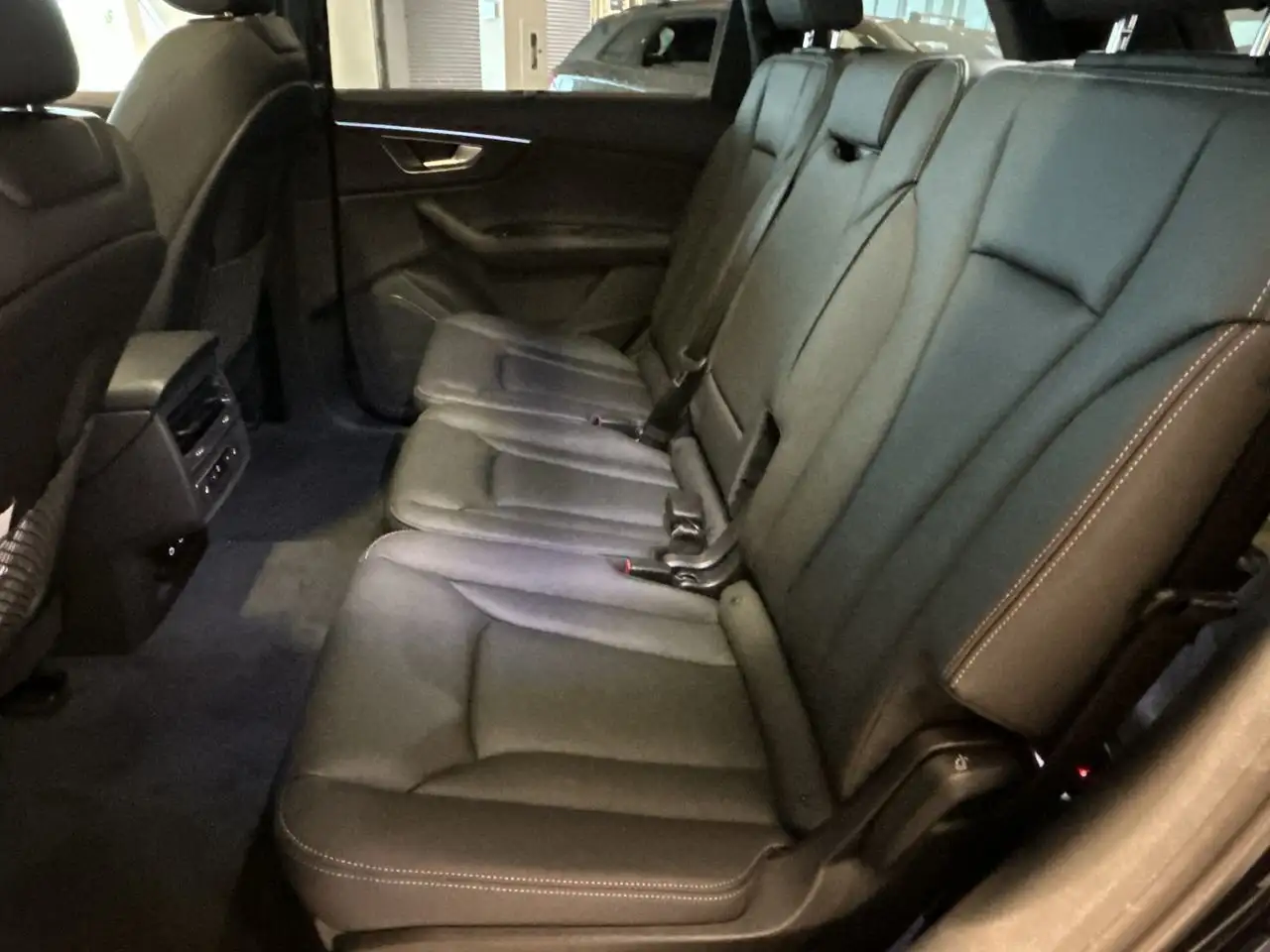 Audi Q7 снимка Audi Q7