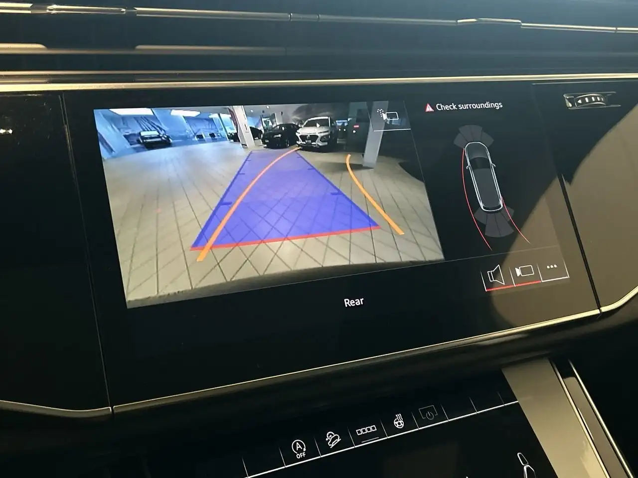 Audi Q7 снимка Audi Q7
