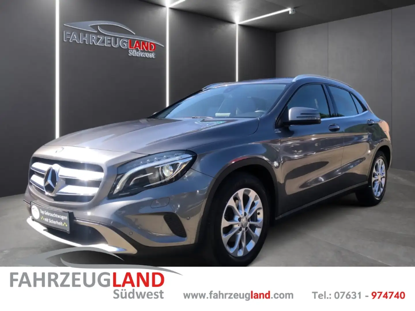 Mercedes-Benz GLA 180 Bi Xenon Navi Klima LM Klapptisch SHZ Parkassist. Grau - 2