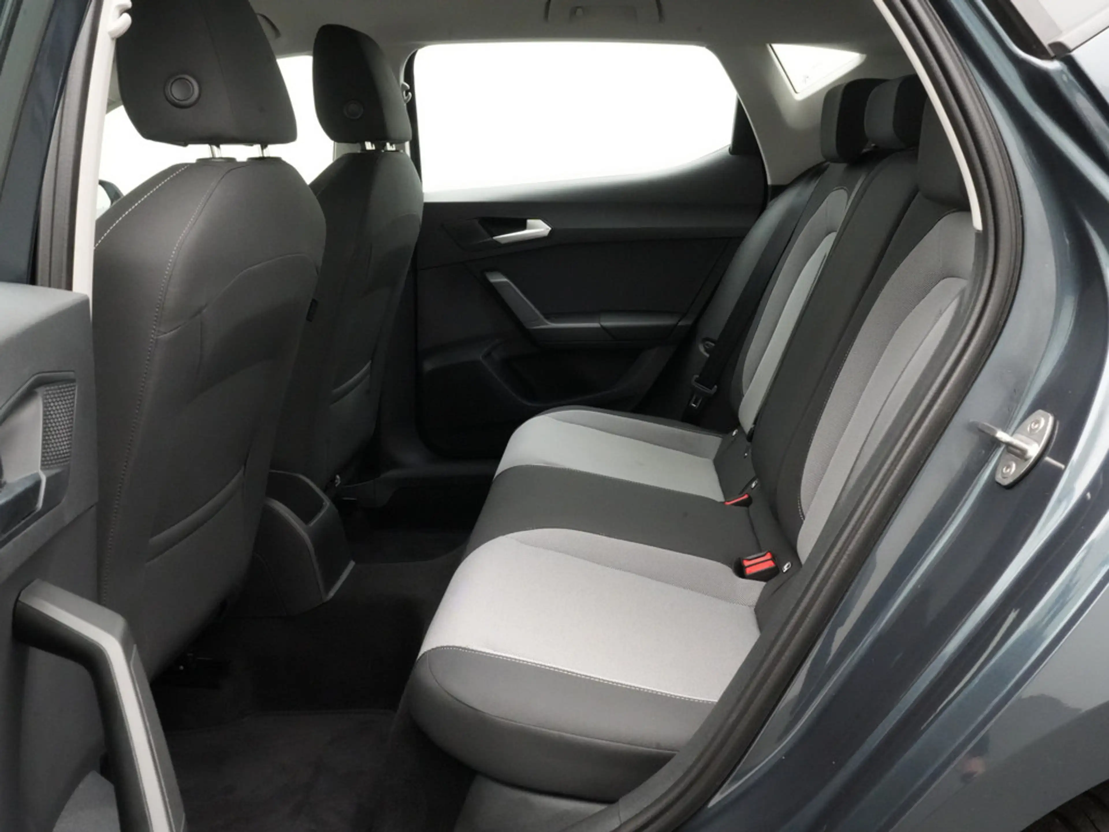 SEAT Leon Style KAM ACC PDC SHZ LED KLIMA — photo 12