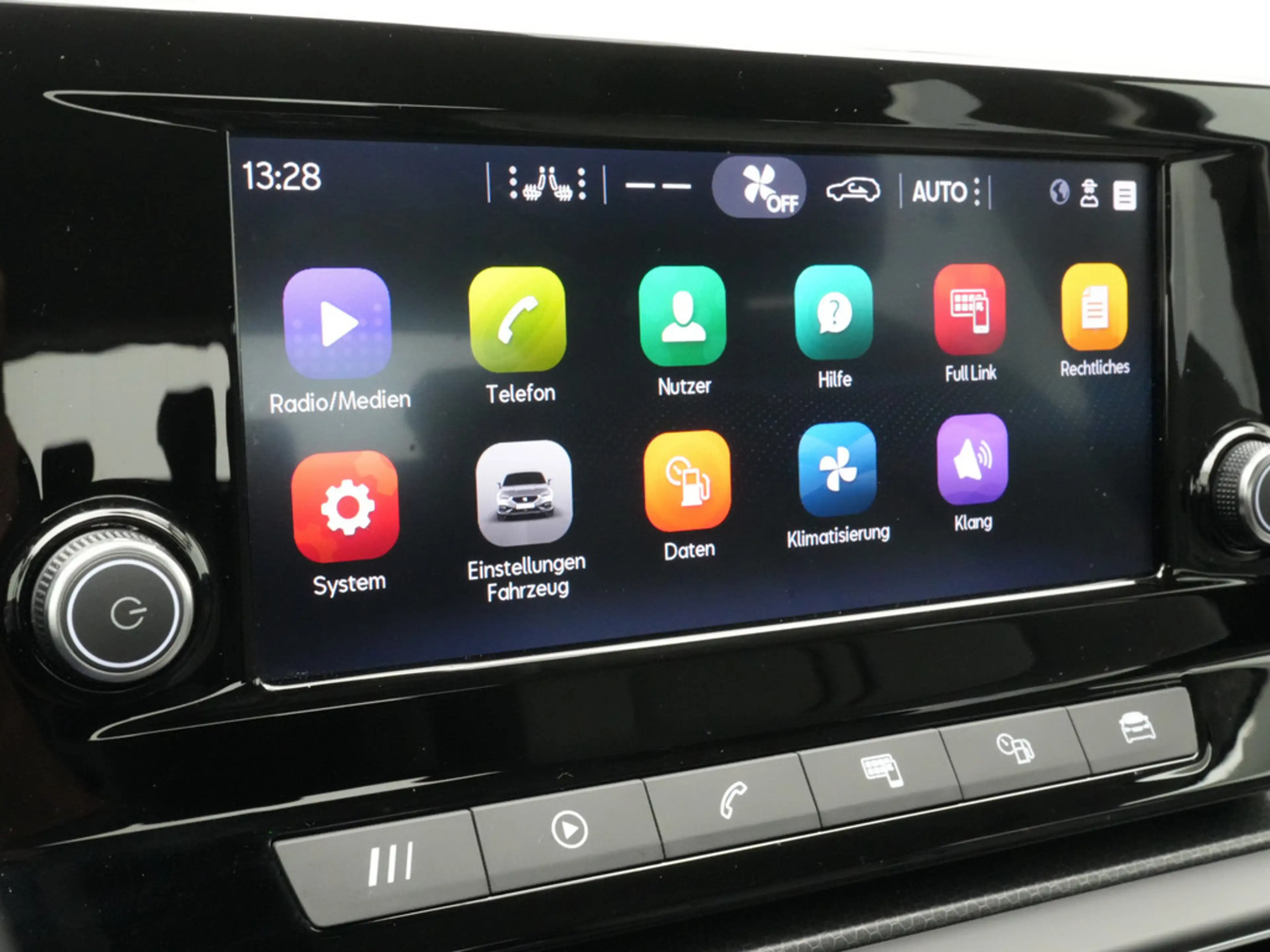 SEAT Leon Style KAM ACC PDC SHZ LED KLIMA — photo 9