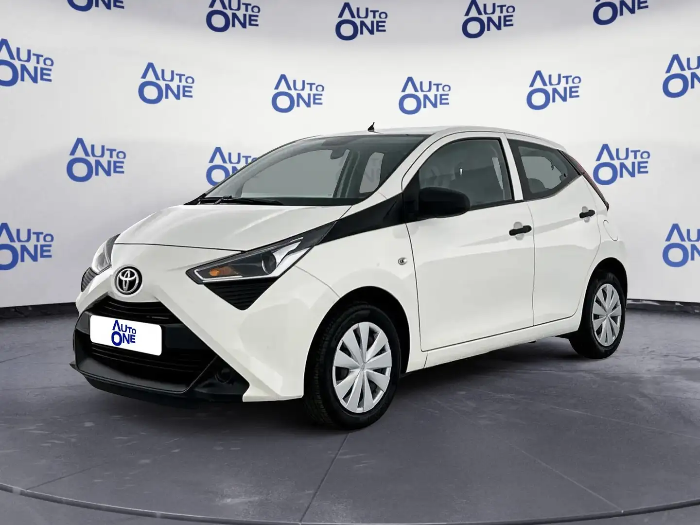 Toyota Aygo 1.0 VVT-i 72Cv X-City - autoone.it Weiß - 1