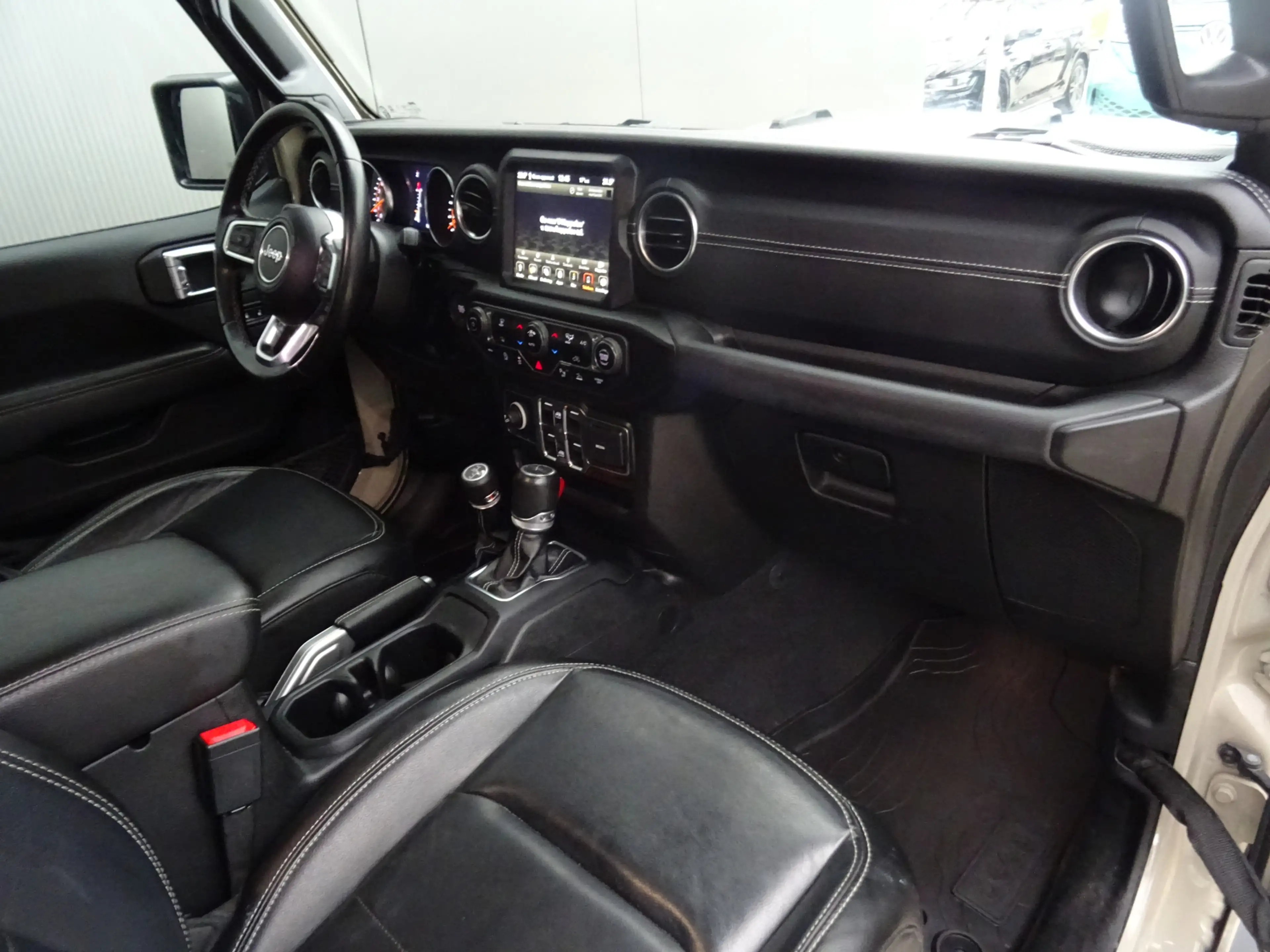 Jeep Gladiator 3.0 V6 * GRIJS KENTEKEN * 5 ZITPLAATSEN !! — photo 3