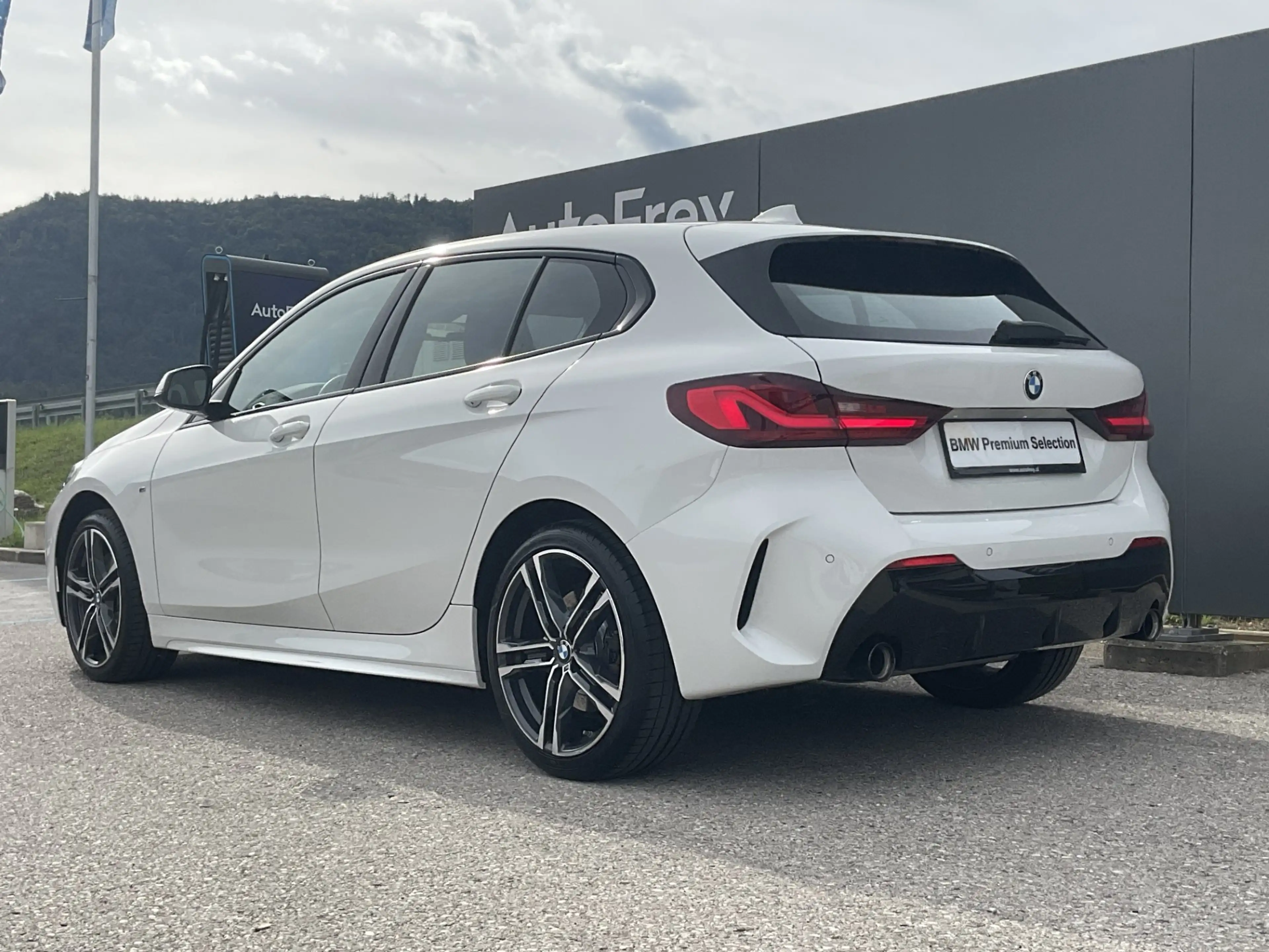 BMW 120 d xDrive — photo 13