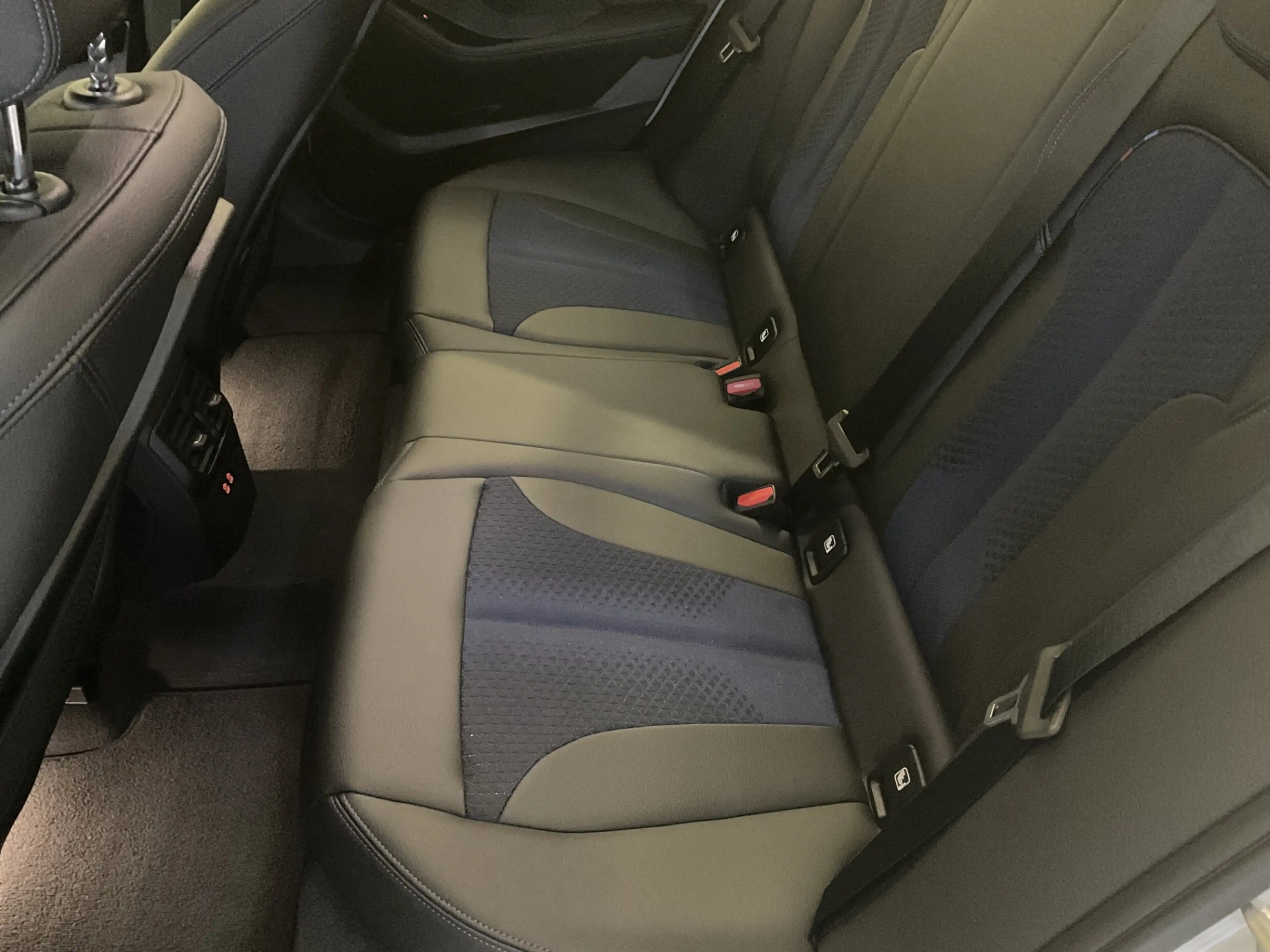 BMW 120 d xDrive — photo 6