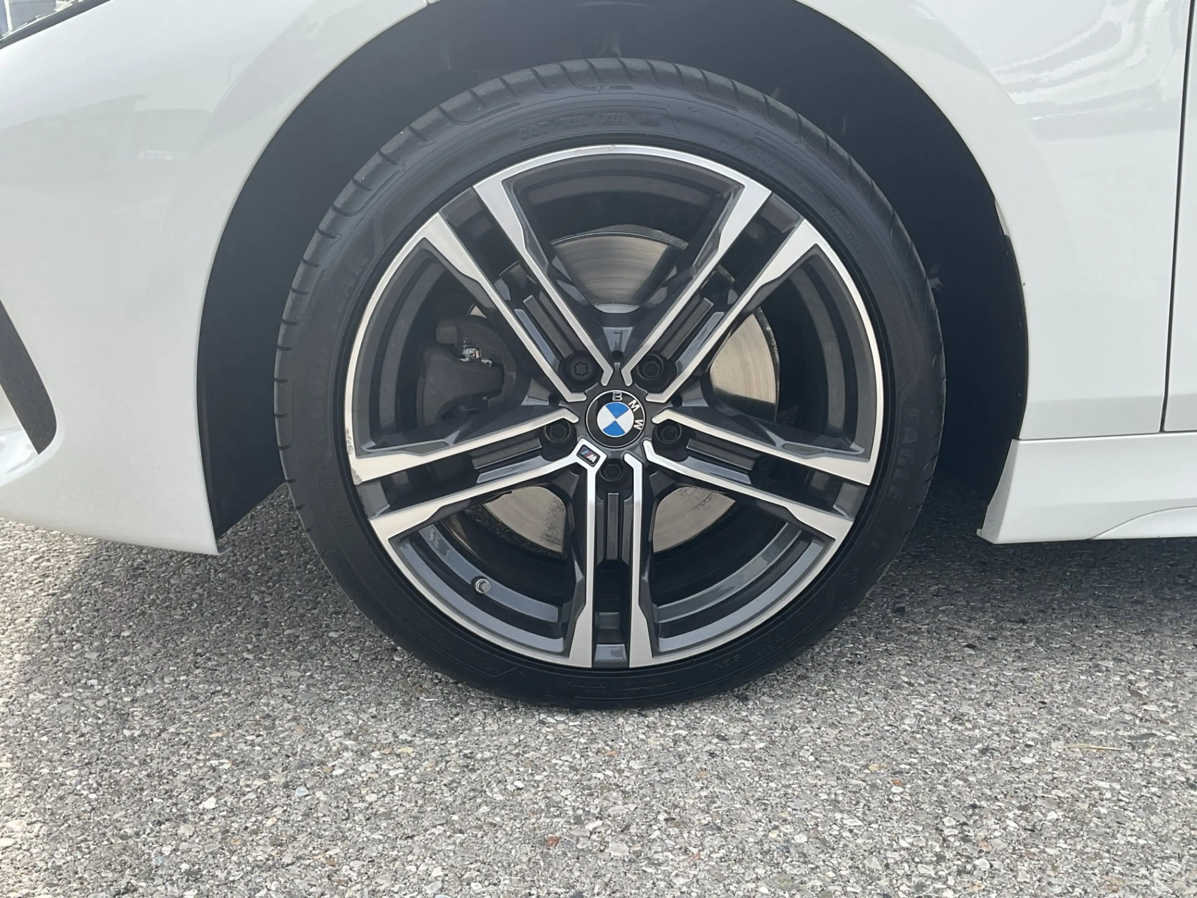 BMW 120 d xDrive — photo 11