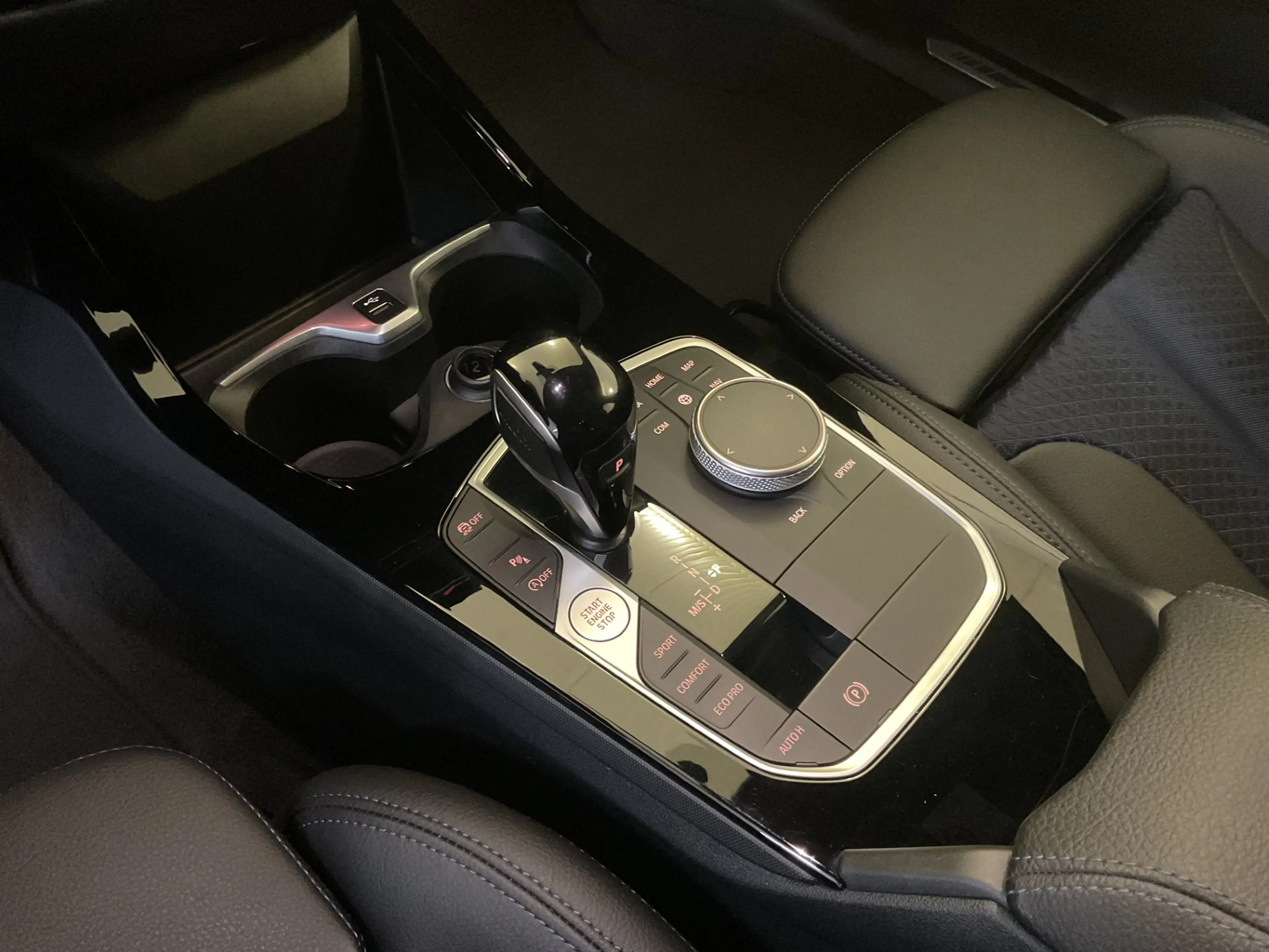 BMW 120 d xDrive — photo 5