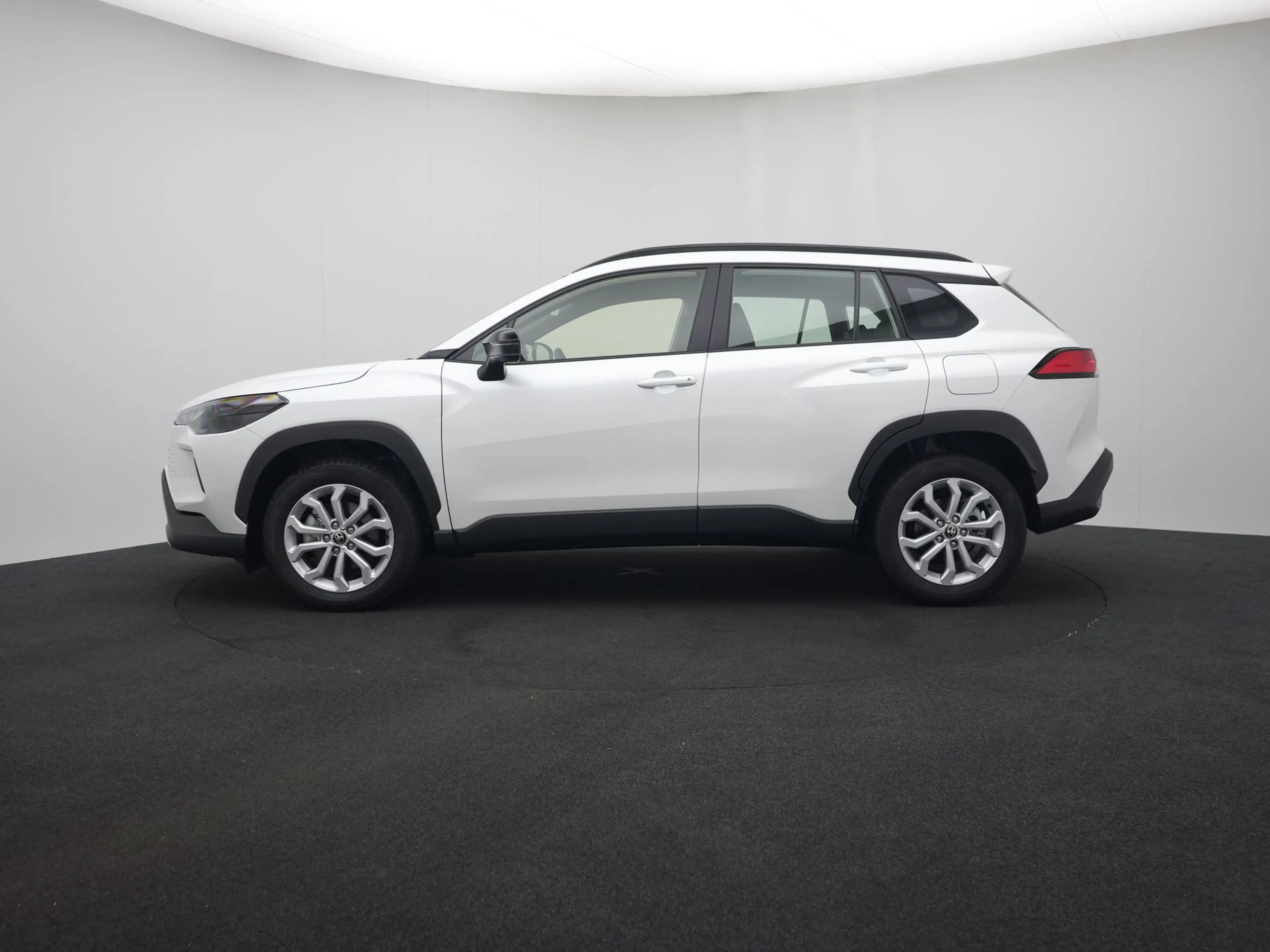 Toyota Corolla Cross Hybrid 140 Active ||Premium Pearl White|| NU met € — photo 3