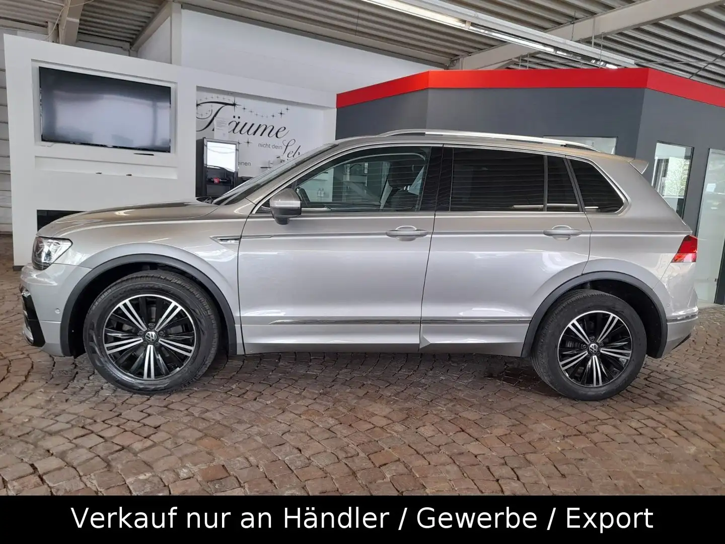 Volkswagen Tiguan Highline BMT/Start-Stopp 4Motion R-Line Silber - 2
