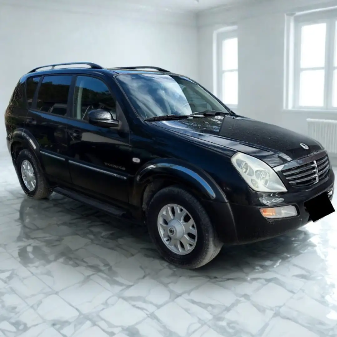 SsangYong Rexton 2.7 XDi cat Černá - 1