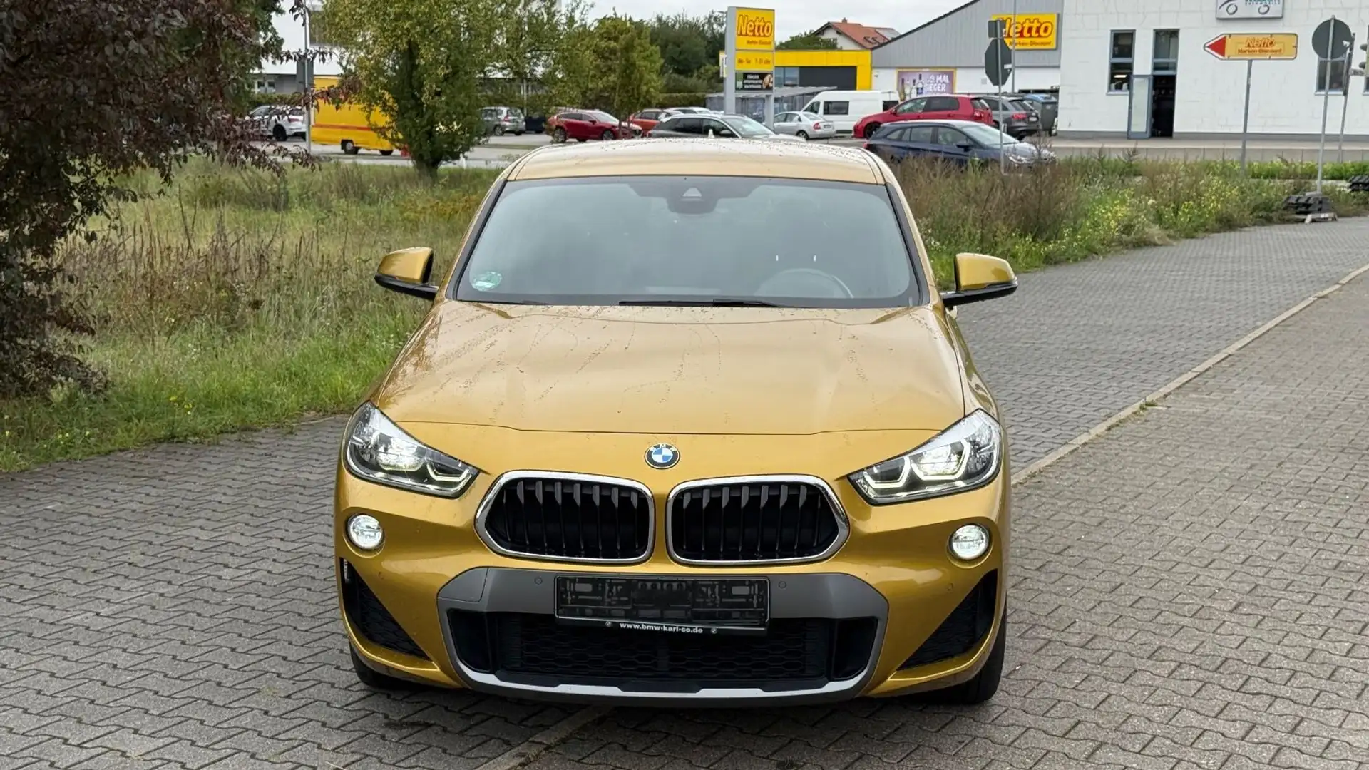 BMW X2 xDrive 20 d M Sport X*ACC*HEADUP*20"ALU*LED* Gold - 2