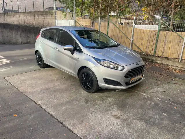 Ford Fiesta Trend *erst 100Tkm *1 Jahr Garantie* Inspektion