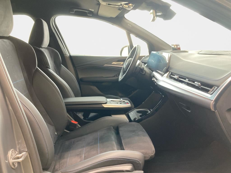 BMW 218 M Sport — photo 15