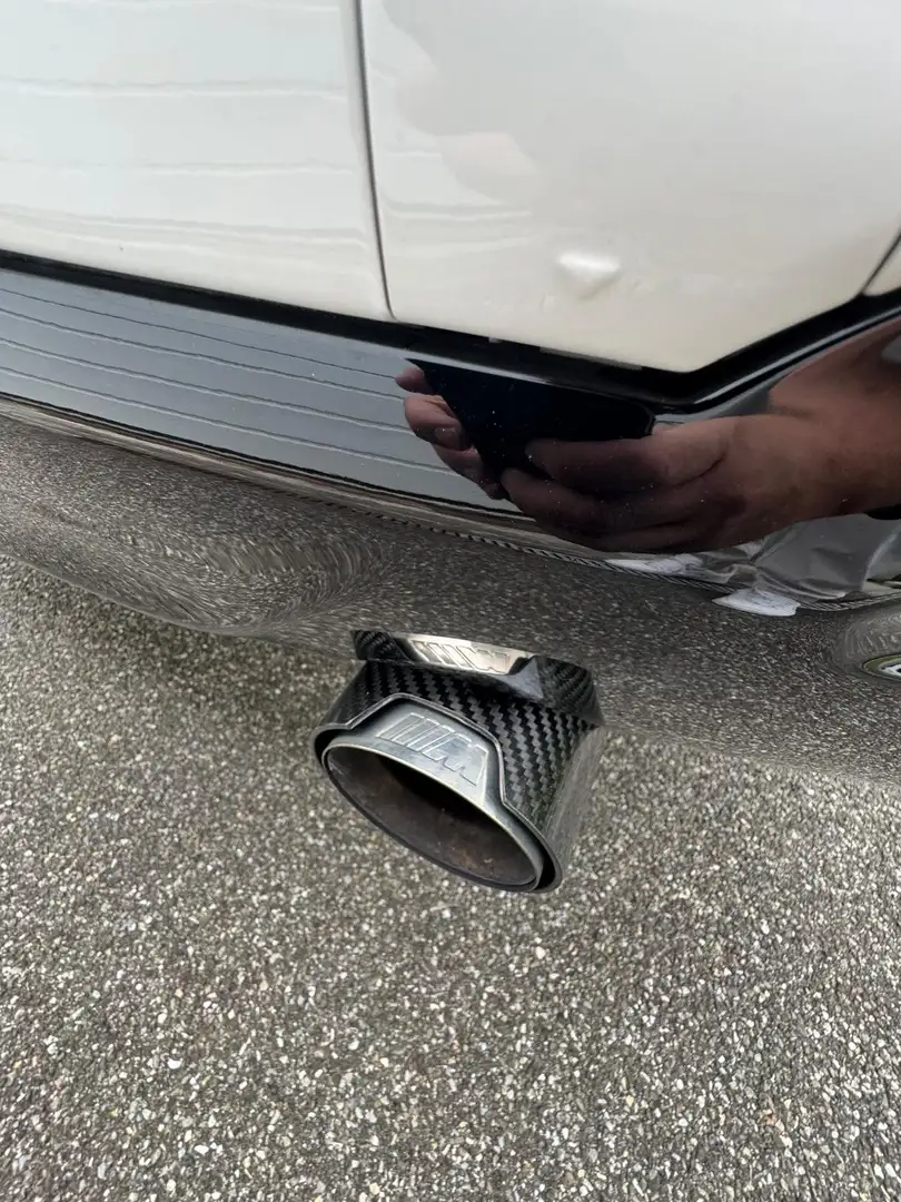 BMW 335 335i xDrive GT Aut. M Sport Weiß - 2