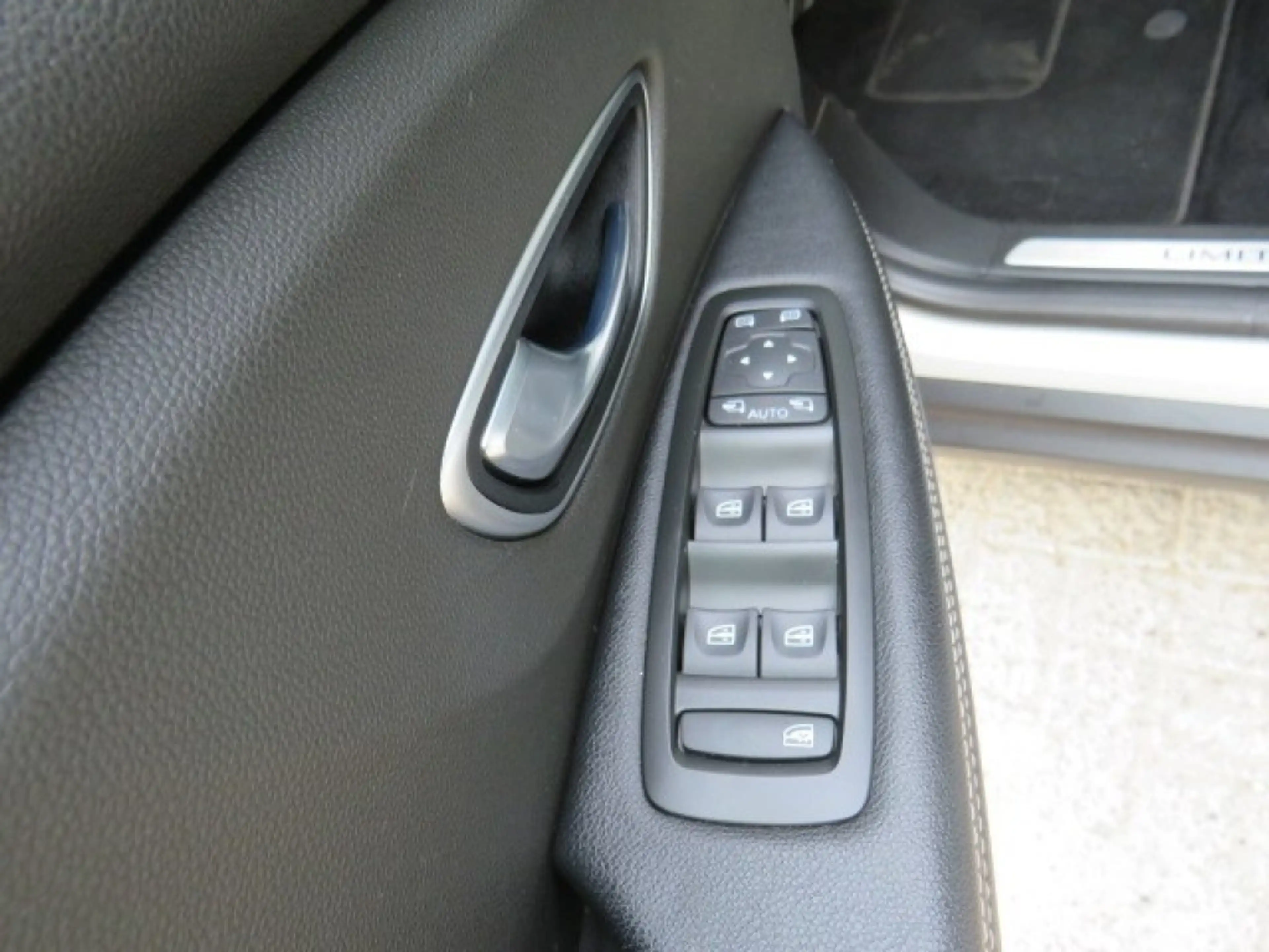 Renault Grand Scenic 1.3 TCE LIMITED — photo 10