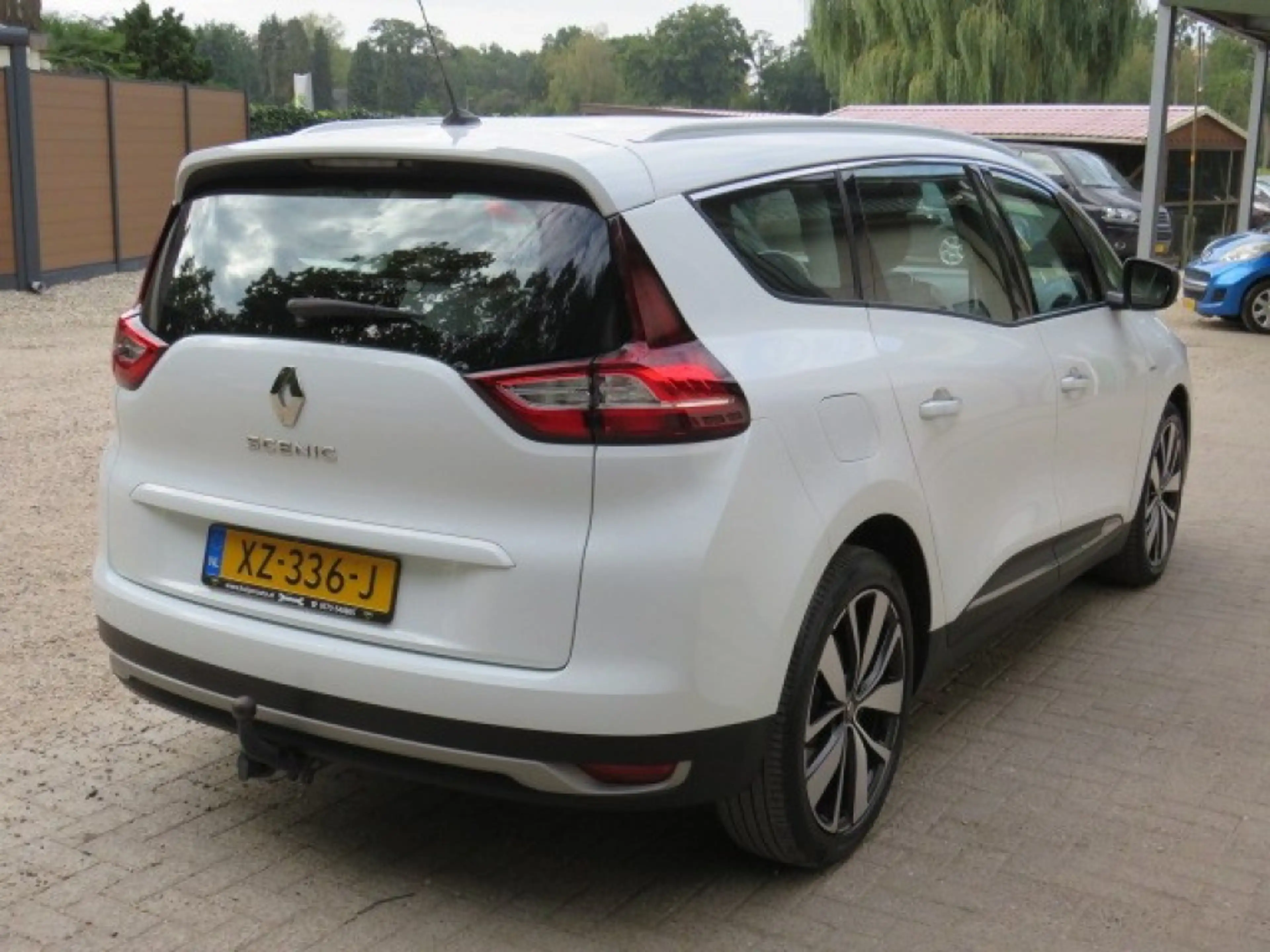Renault Grand Scenic 1.3 TCE LIMITED — photo 6