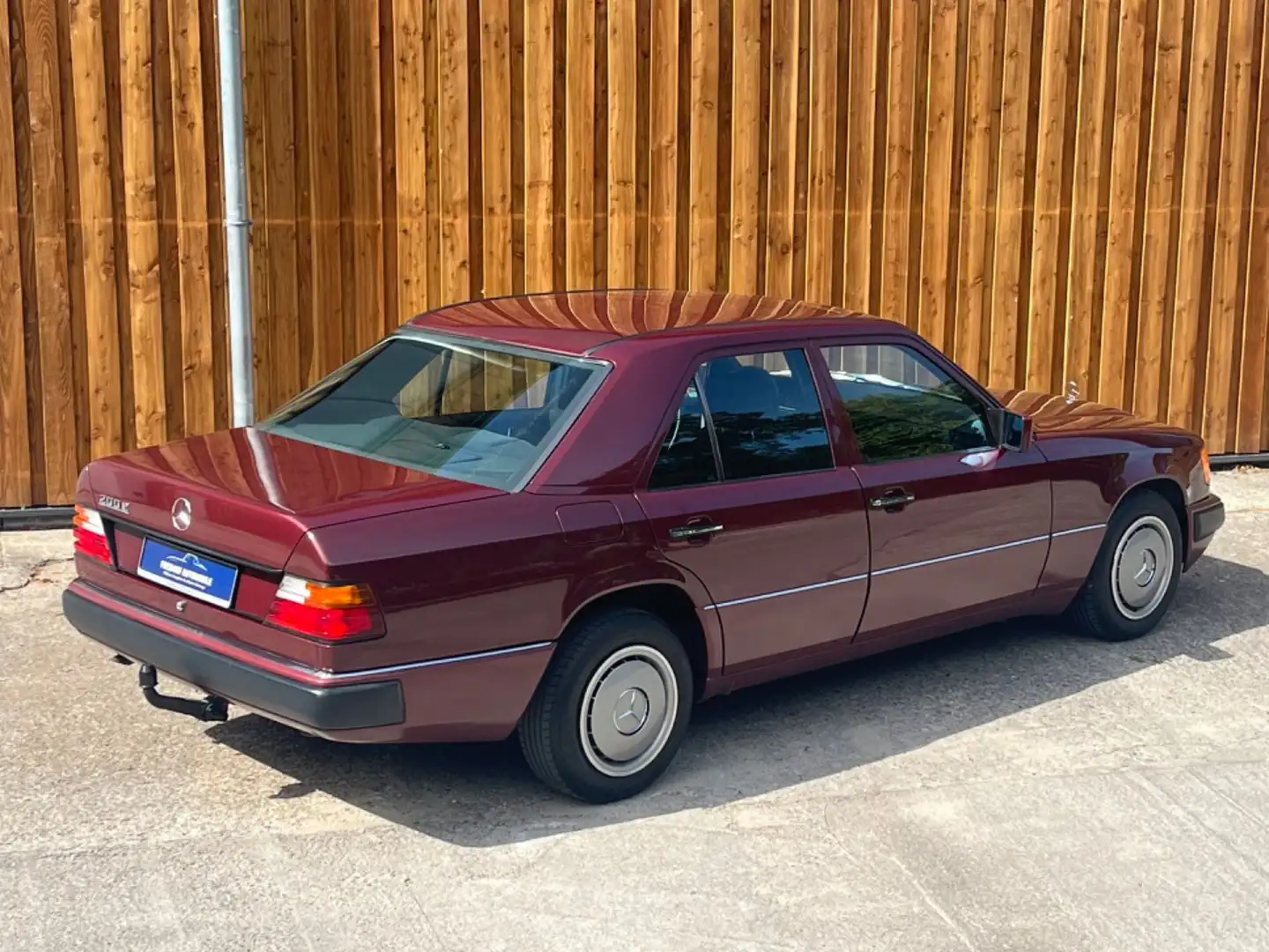 Mercedes-Benz E 200 W124 200E aus Familienhand, 1a gepflegt! Rot - 2