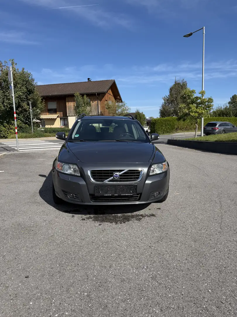 Volvo V50 1.6 D Summum Grau - 2