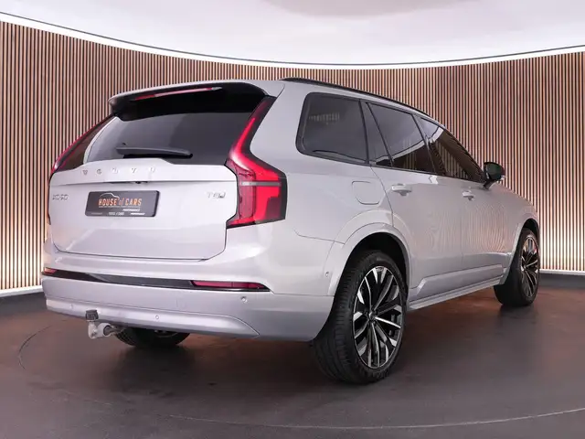 Volvo XC90 view 2