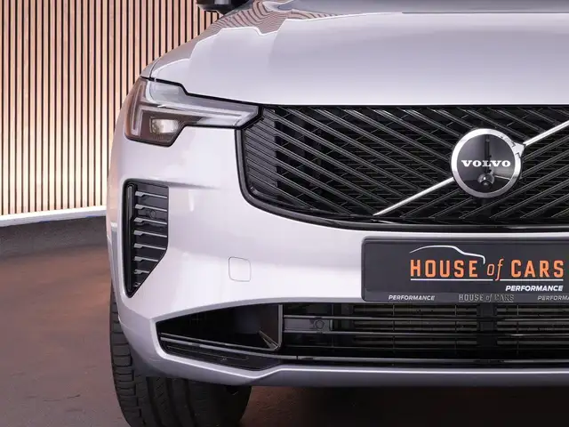 Volvo XC90 view 26
