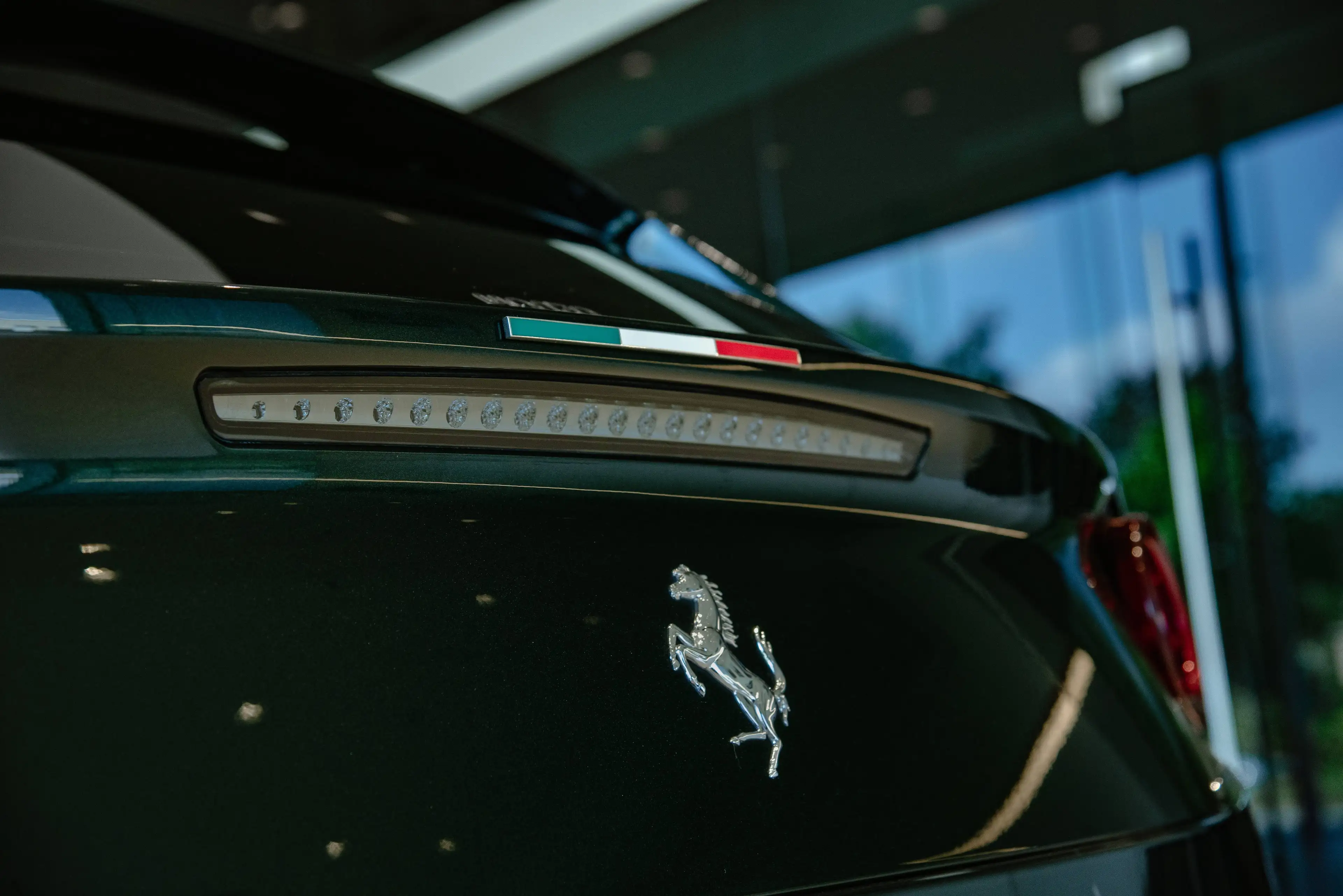 Ferrari GTC4 Lusso V12 | Verde Zeltweg | Atelier Car — photo 10