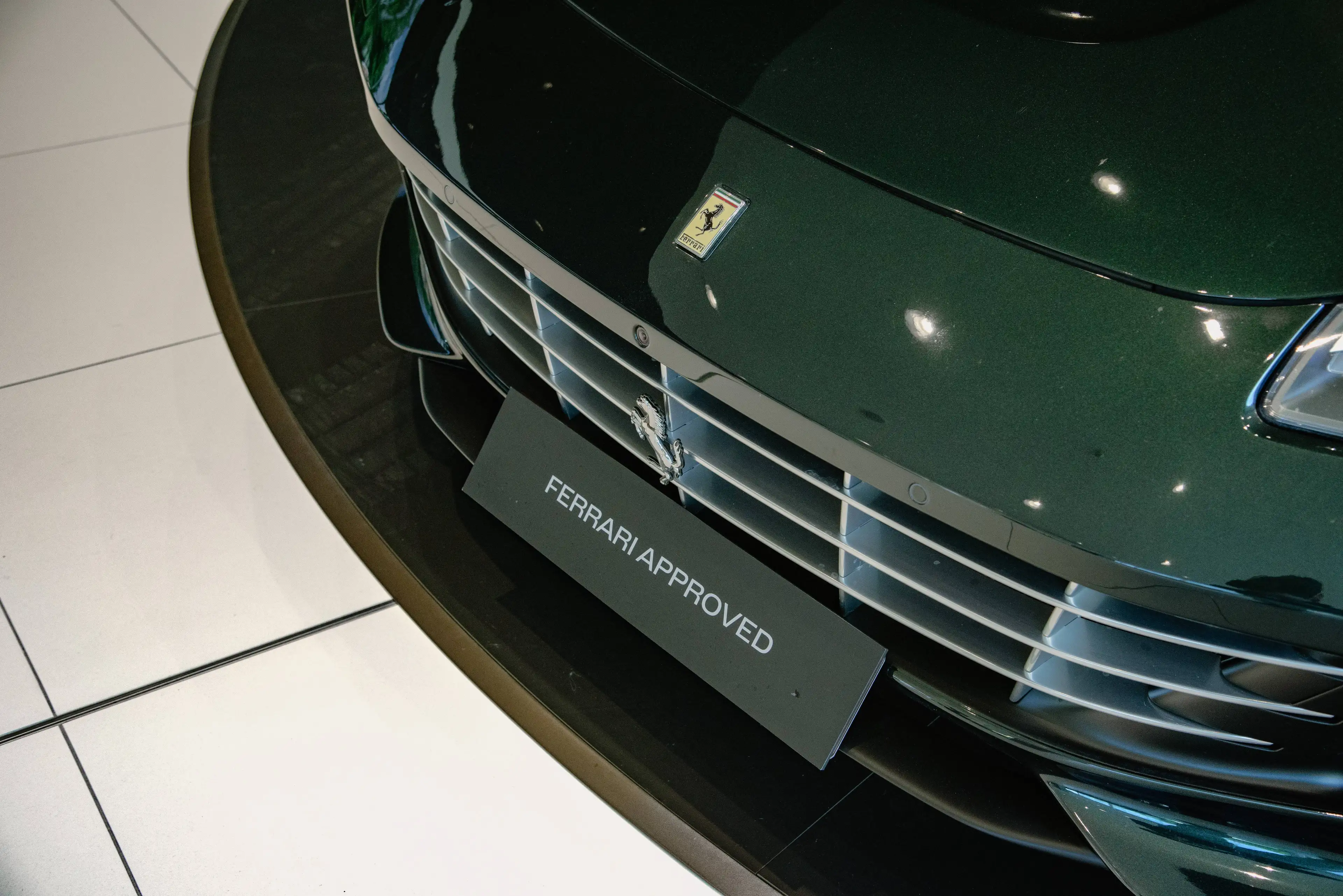 Ferrari GTC4 Lusso V12 | Verde Zeltweg | Atelier Car — photo 12