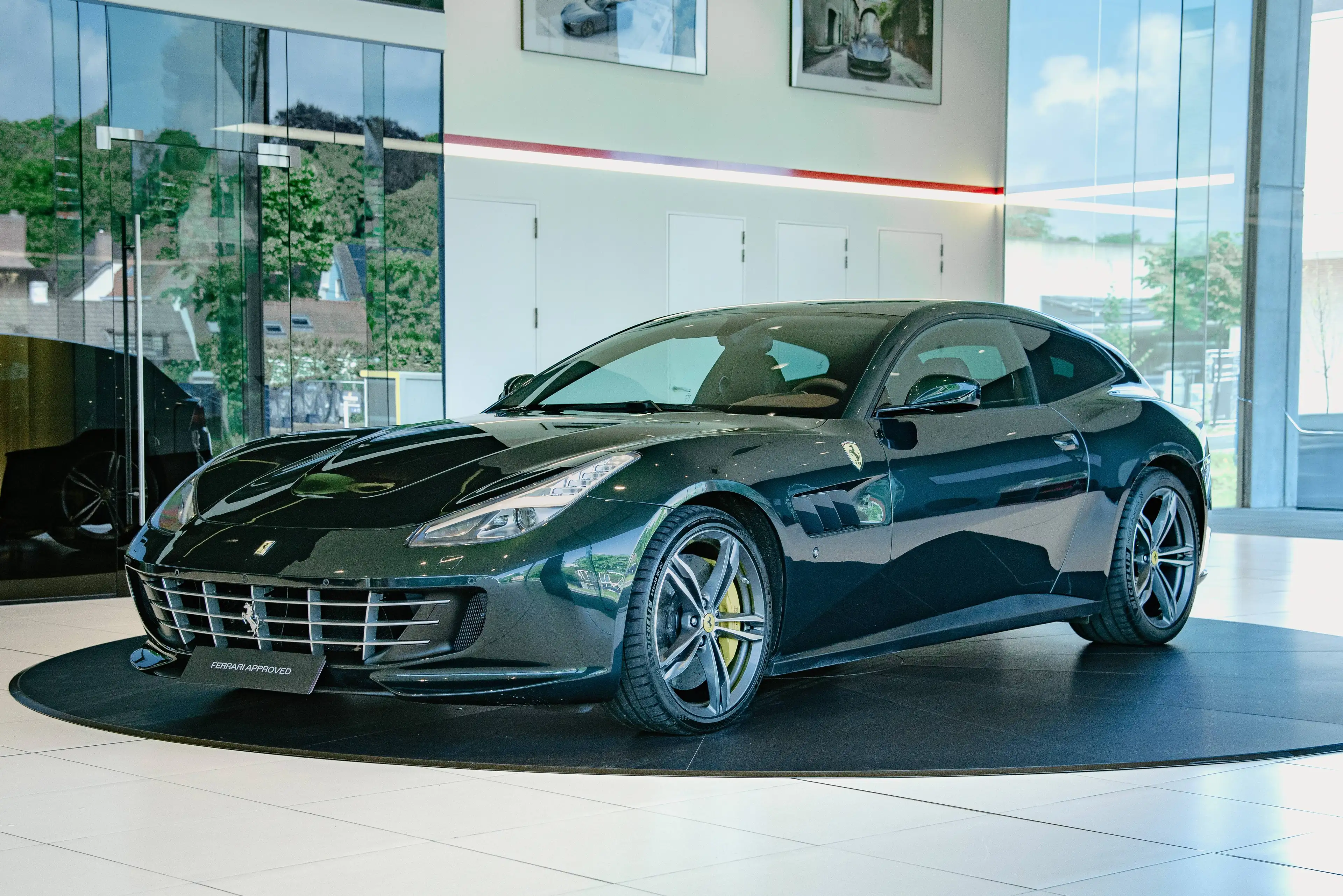 Ferrari GTC4 Lusso V12 | Verde Zeltweg | Atelier Car — photo 8